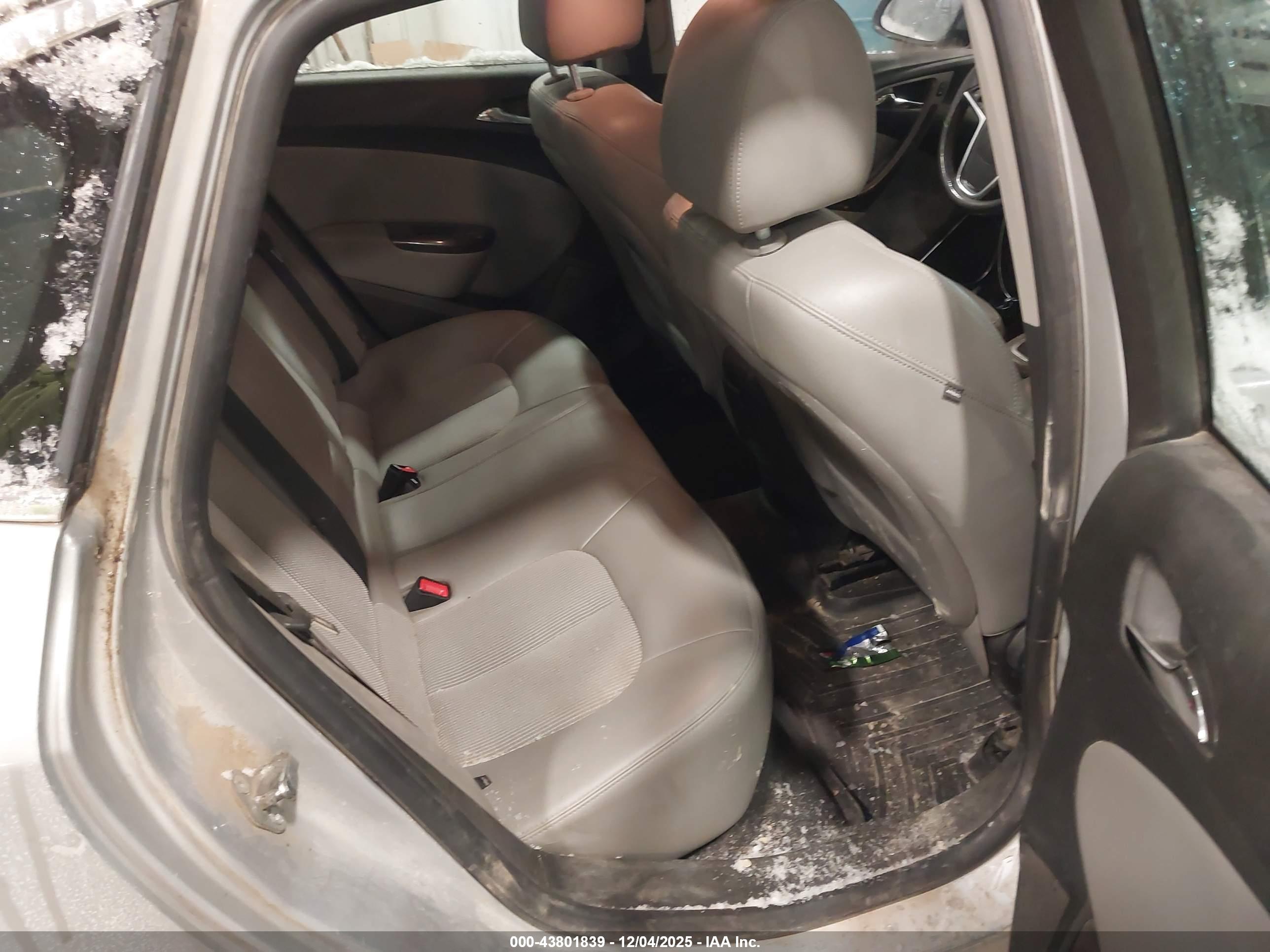 BUICK VERANO image 8