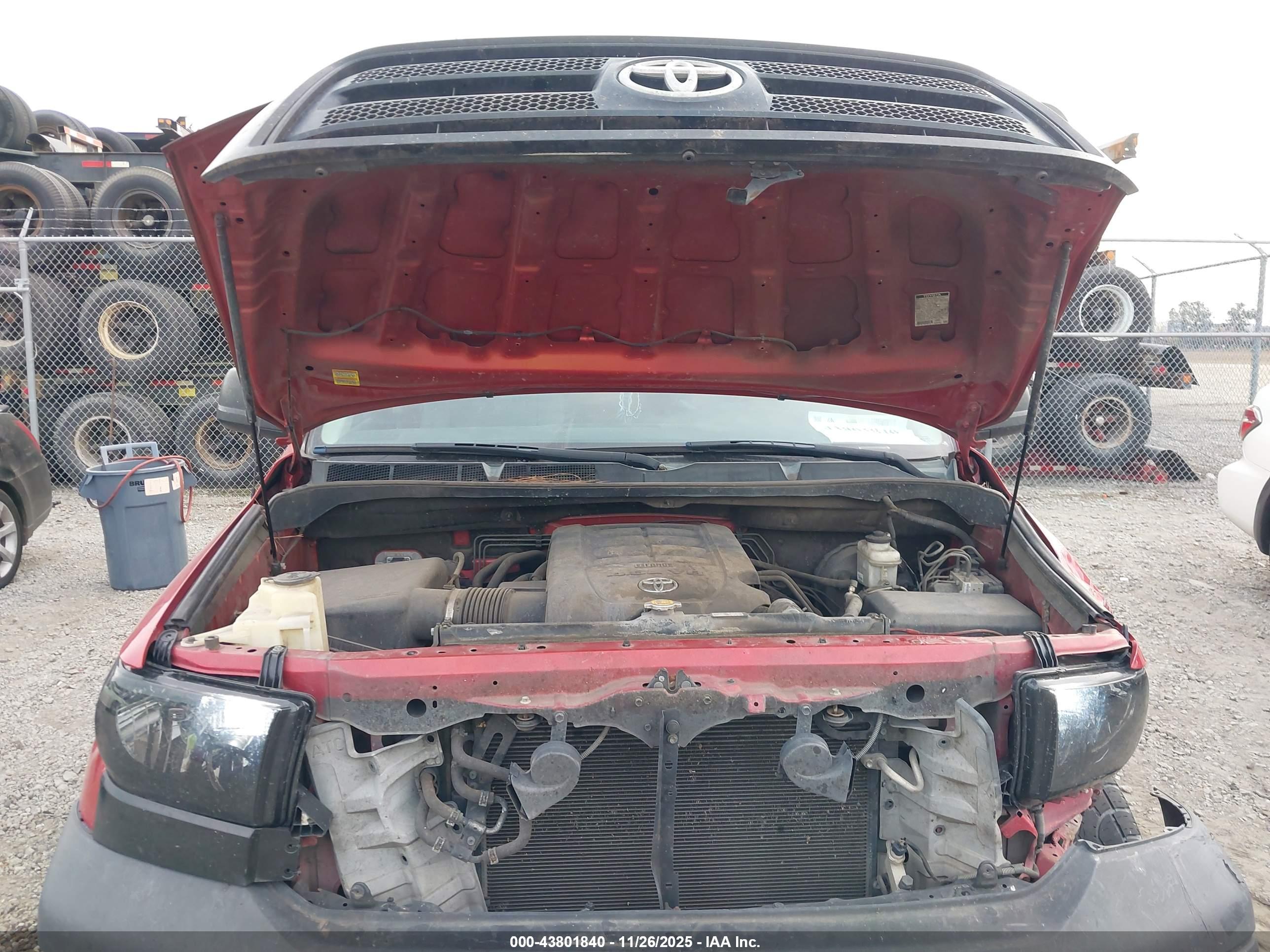 TOYOTA TUNDRA image 10