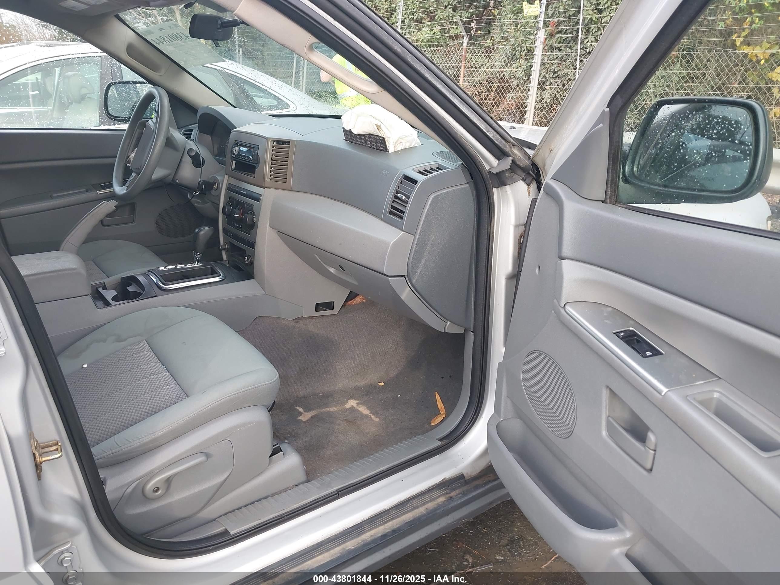 JEEP GRAND image 5