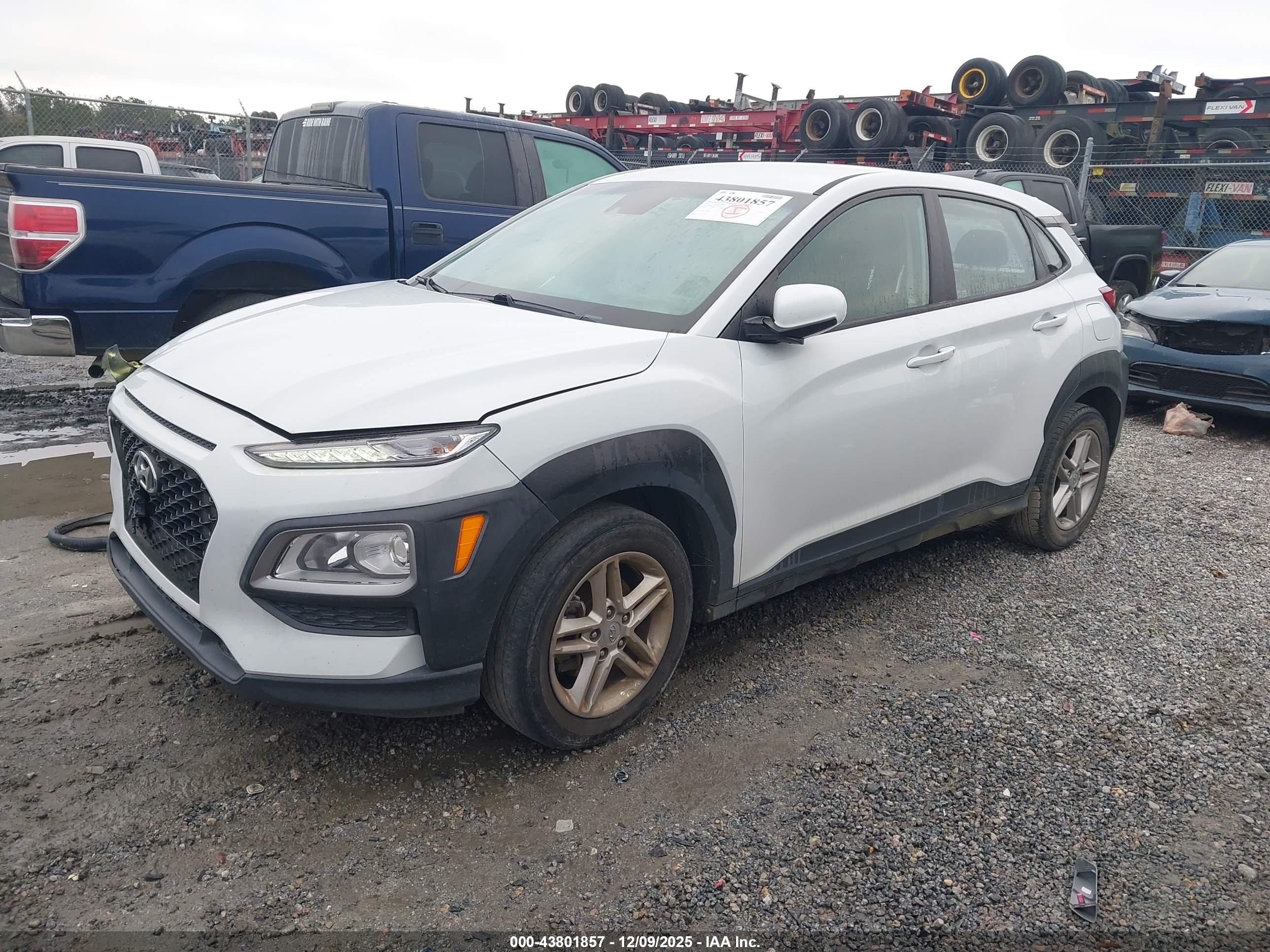 HYUNDAI KONA image 2