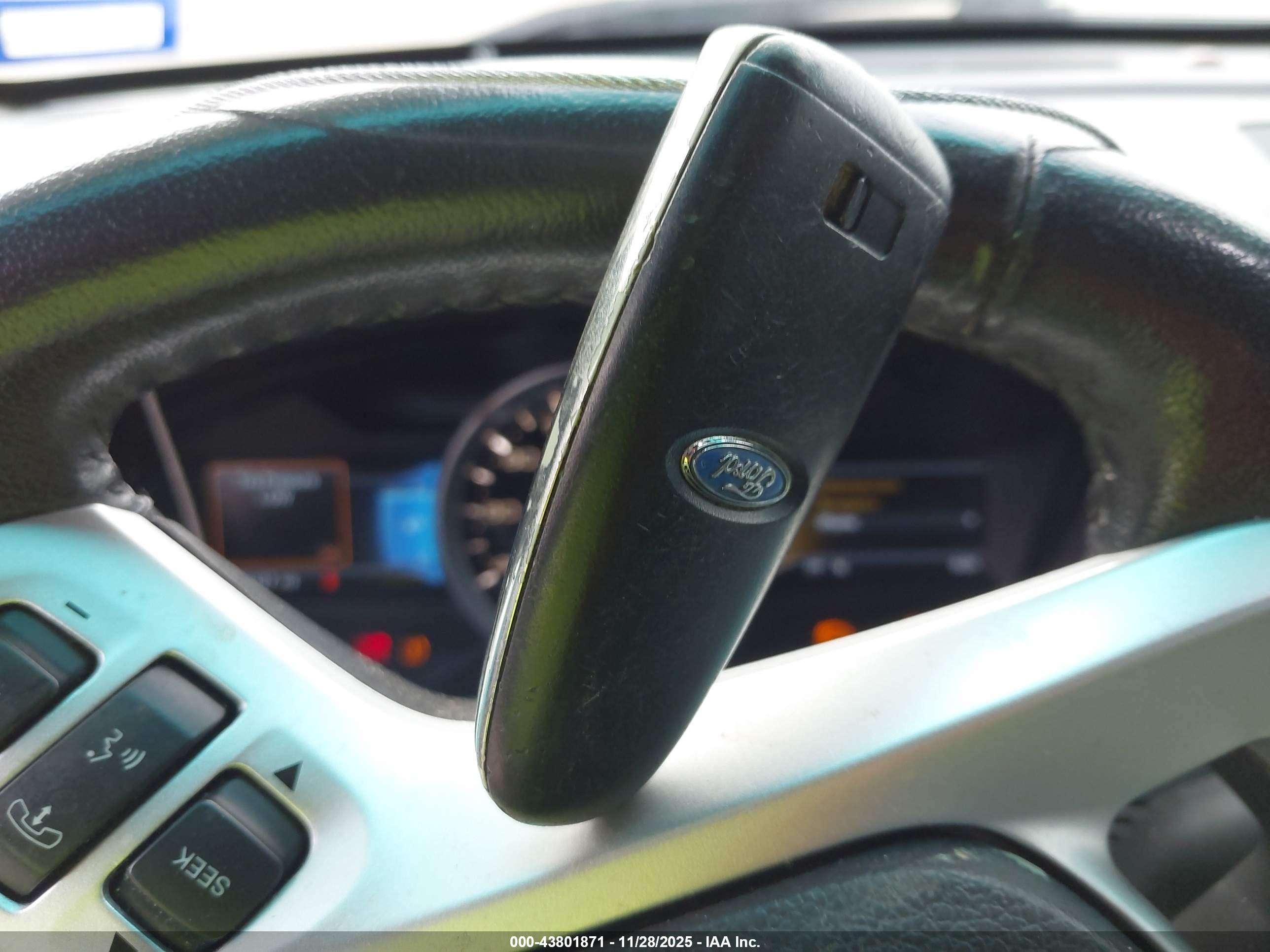 FORD EXPLORER image 11