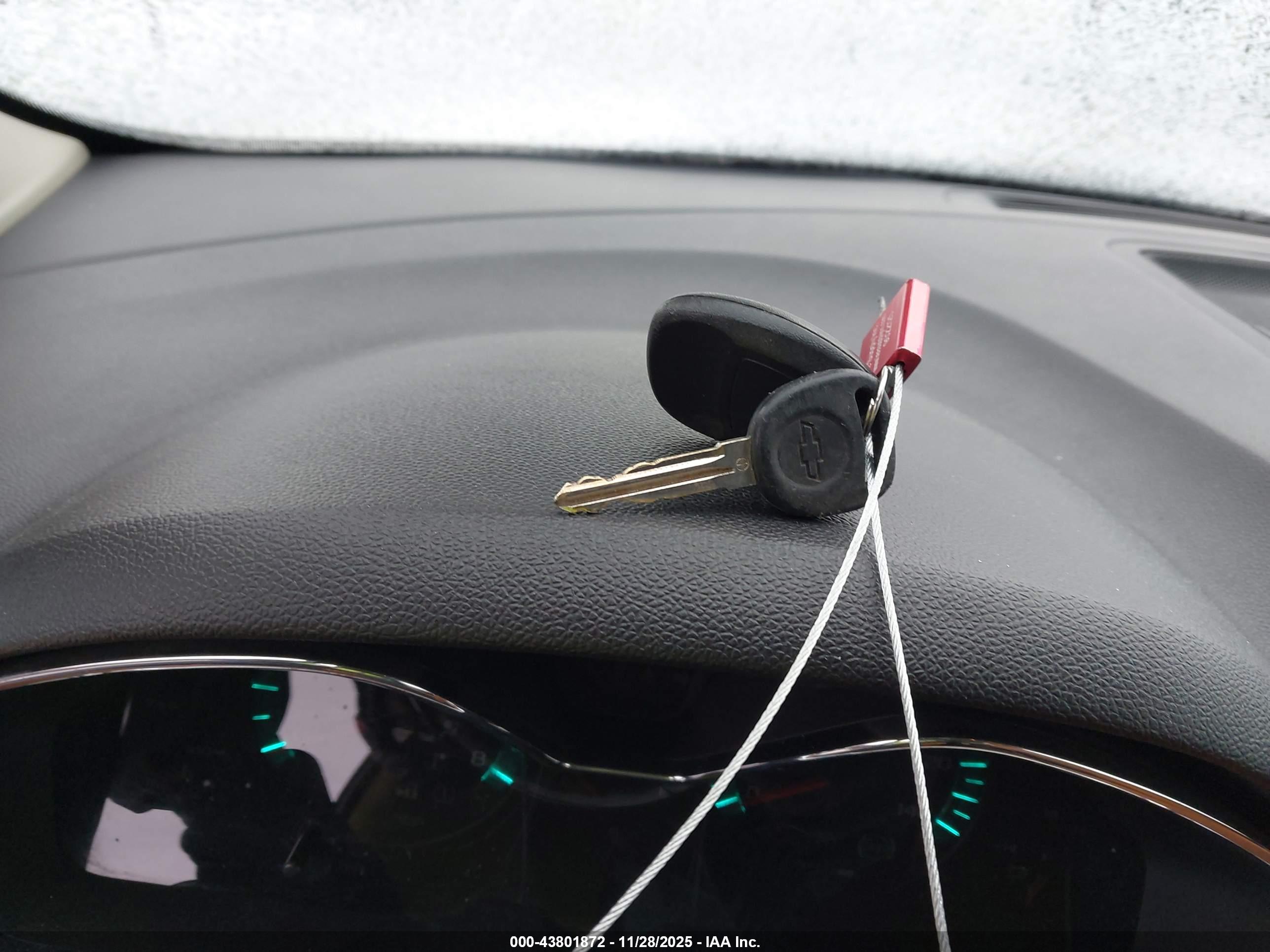 CHEVROLET TRAVERSE image 11