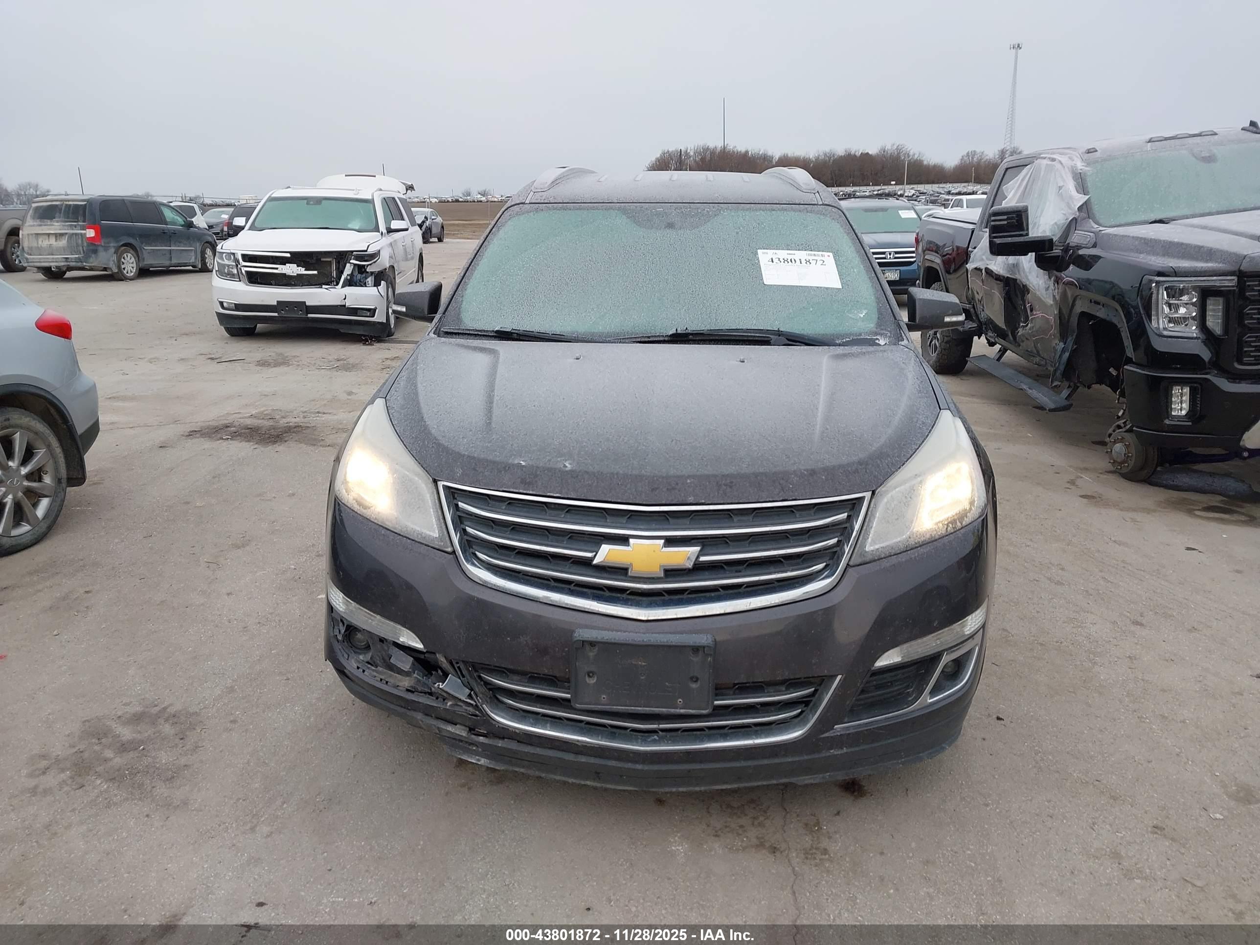 CHEVROLET TRAVERSE image 6