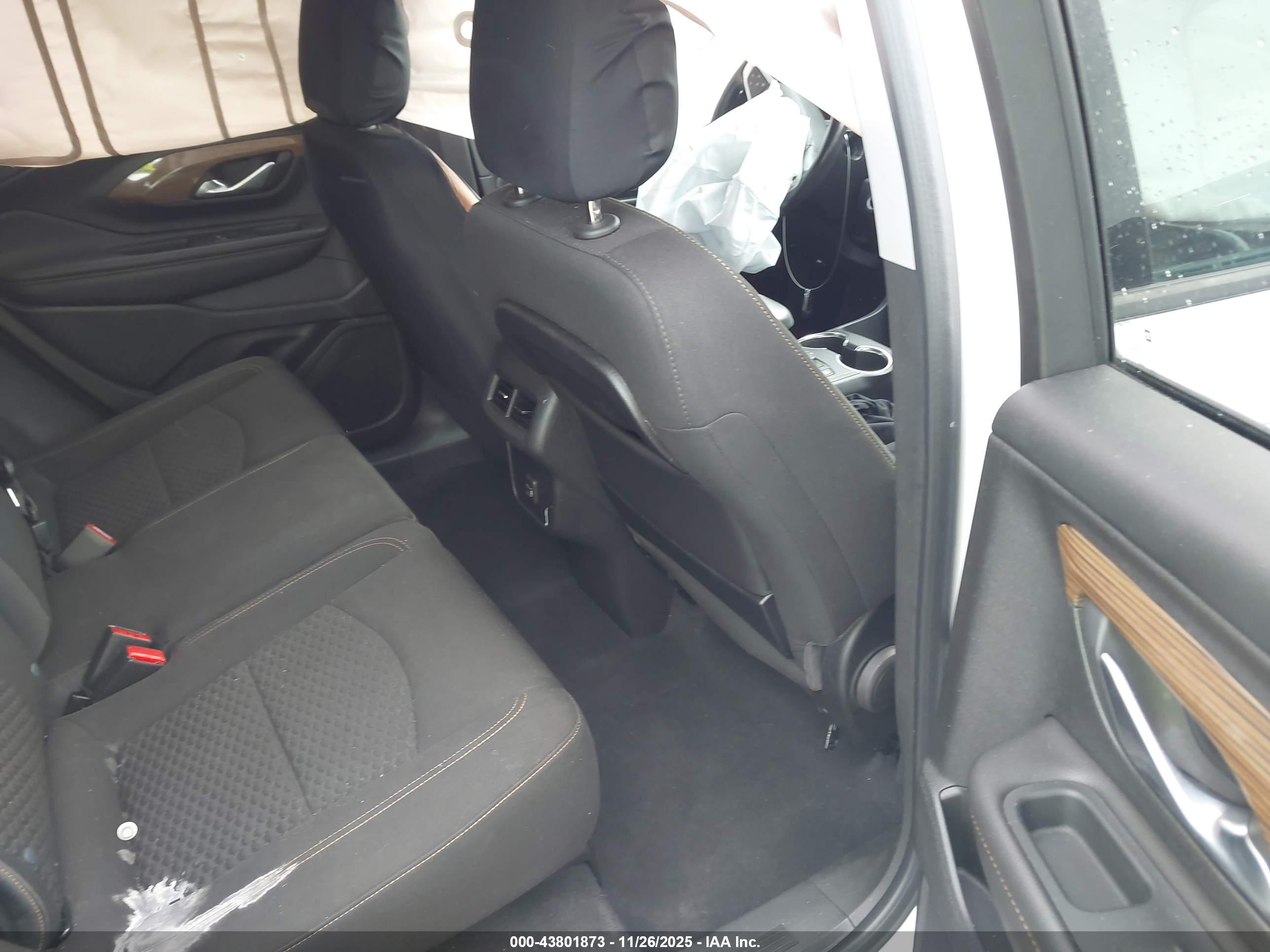 GMC TERRAIN image 8