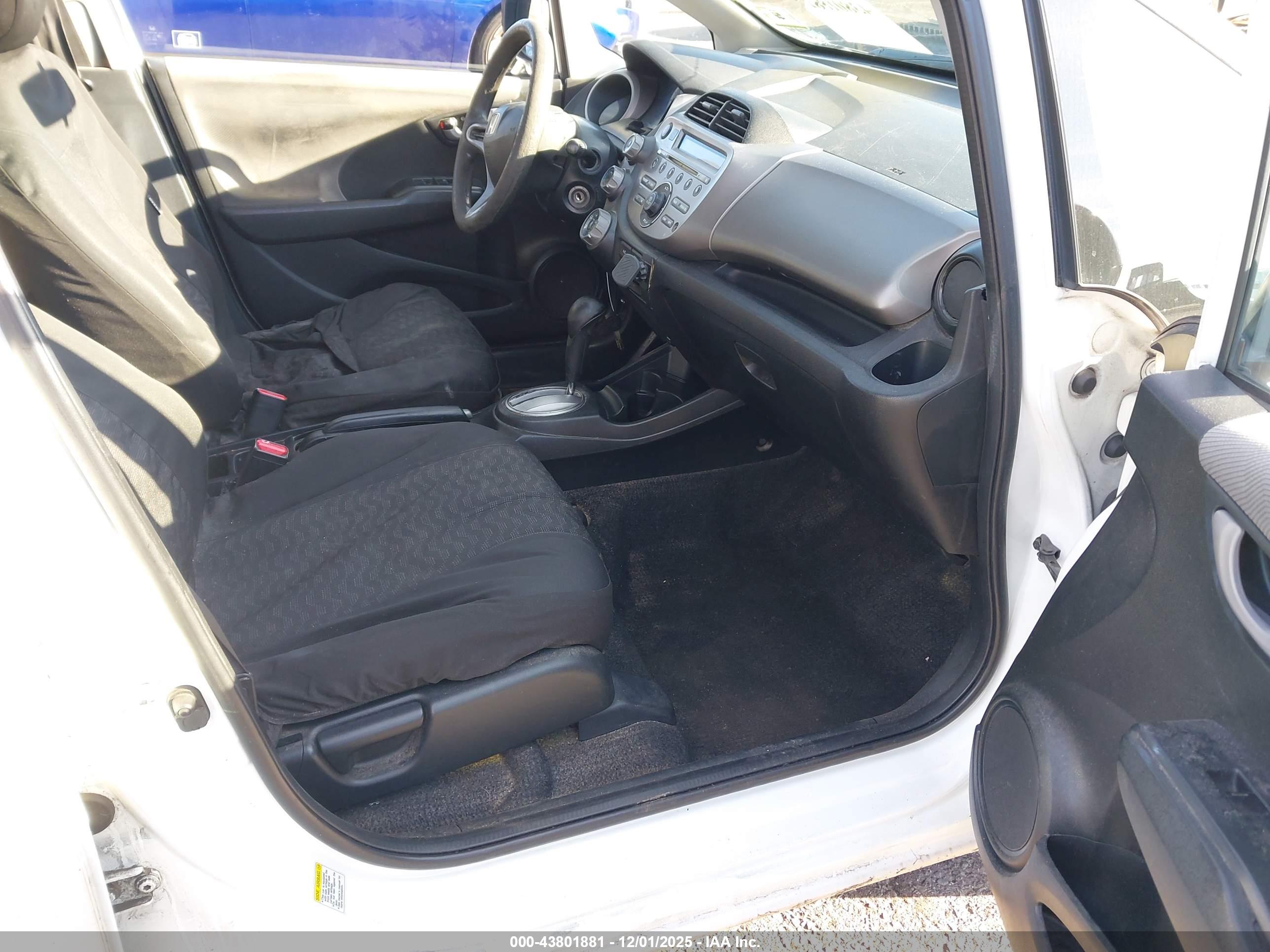 HONDA FIT image 5