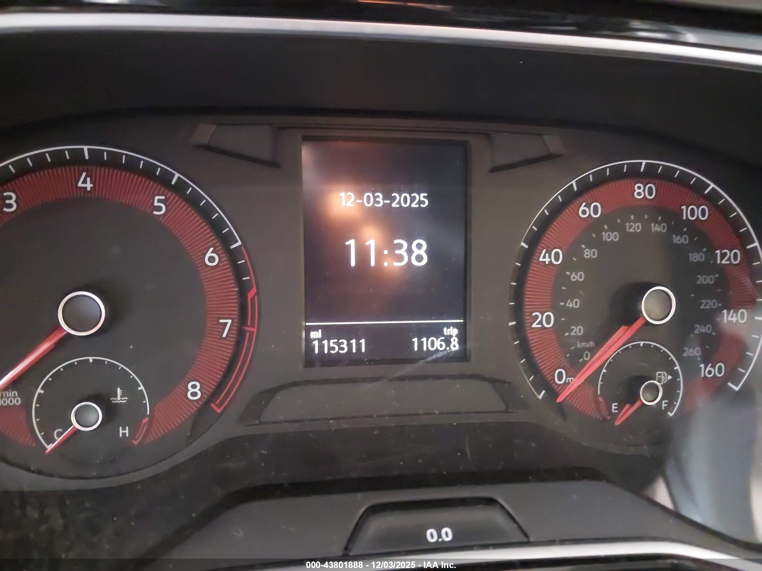 VOLKSWAGEN JETTA image 7