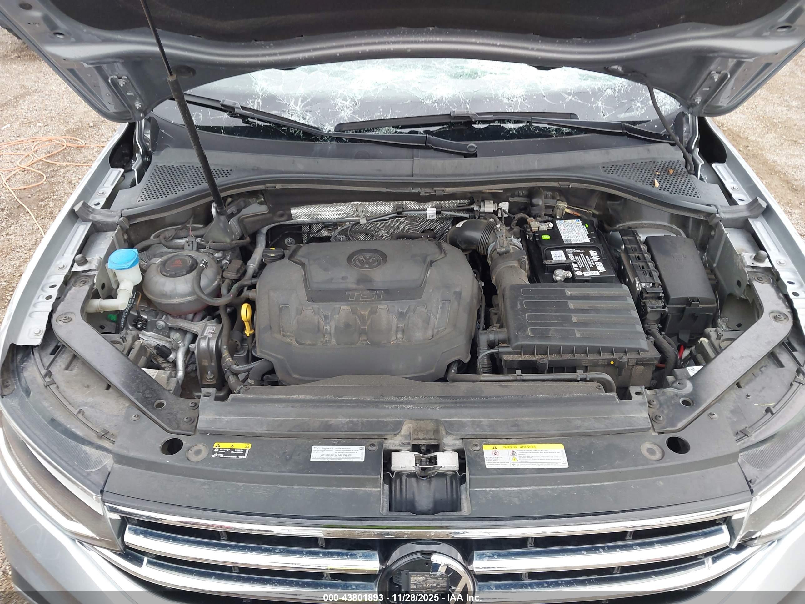 VOLKSWAGEN TIGUAN image 10