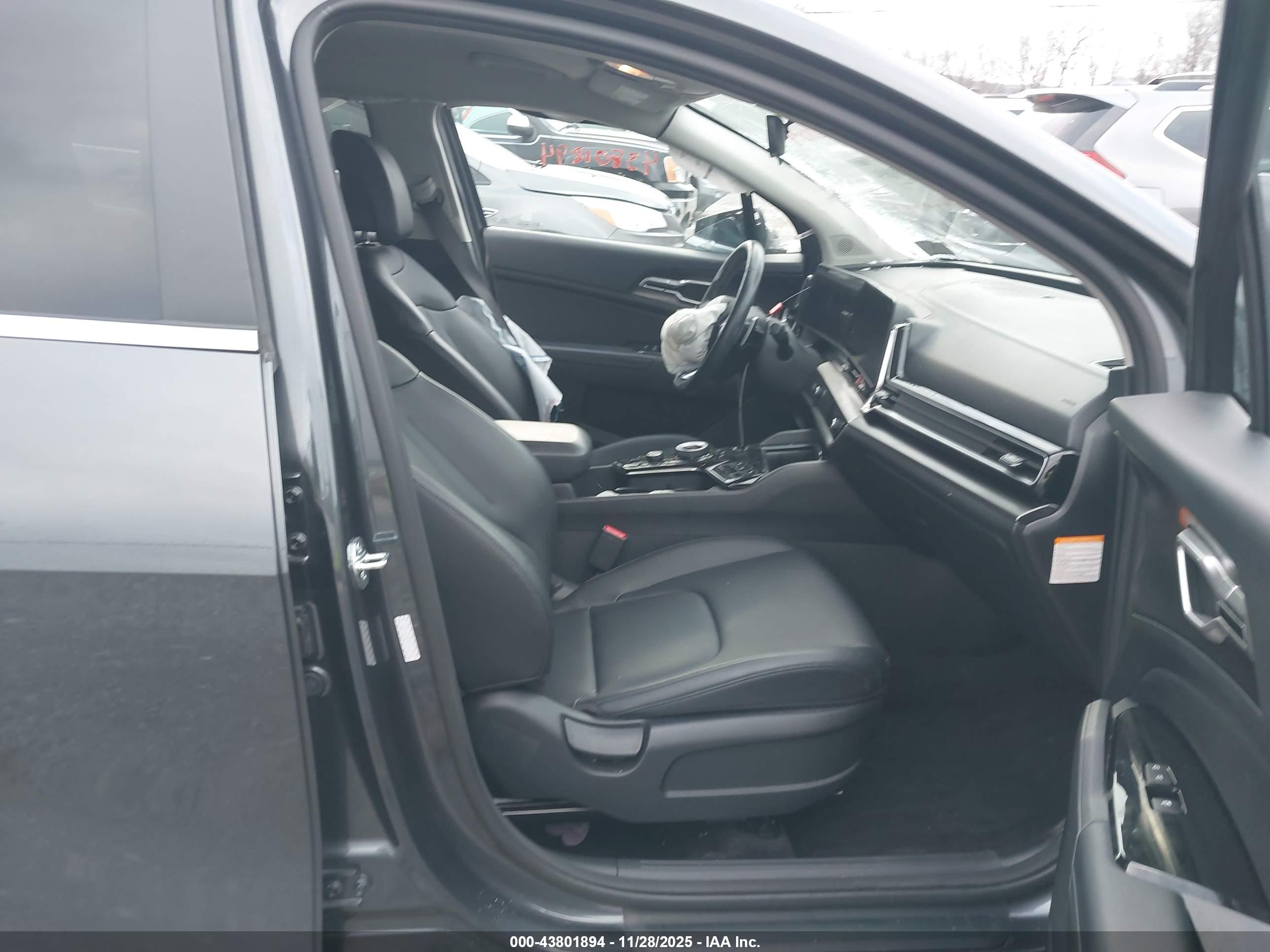 KIA SPORTAGE image 5