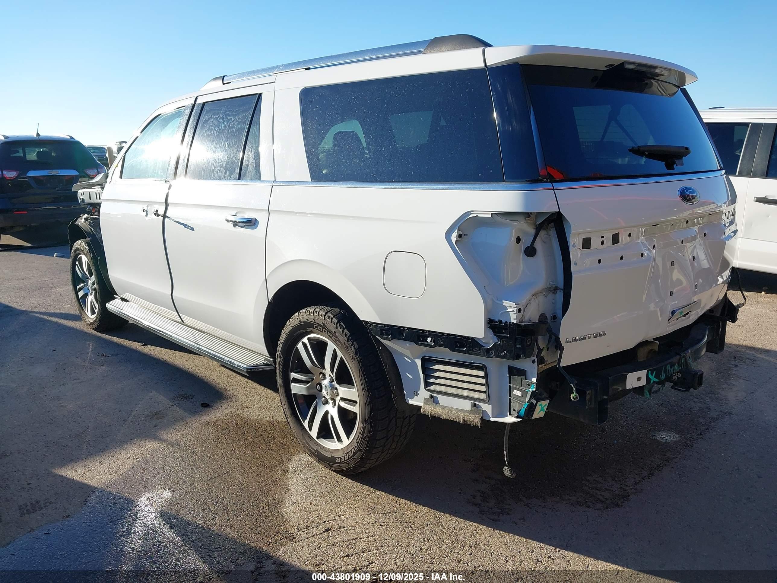 FORD EXPEDITION image 3