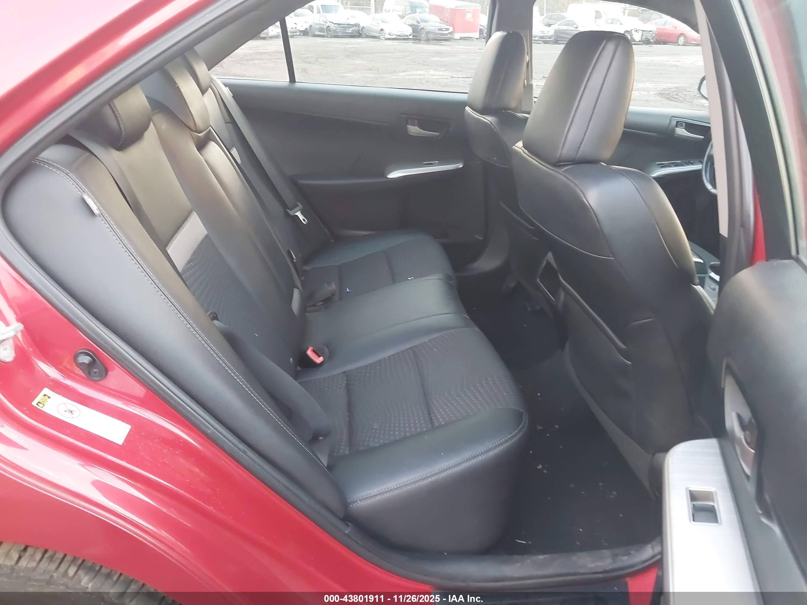 TOYOTA CAMRY image 8