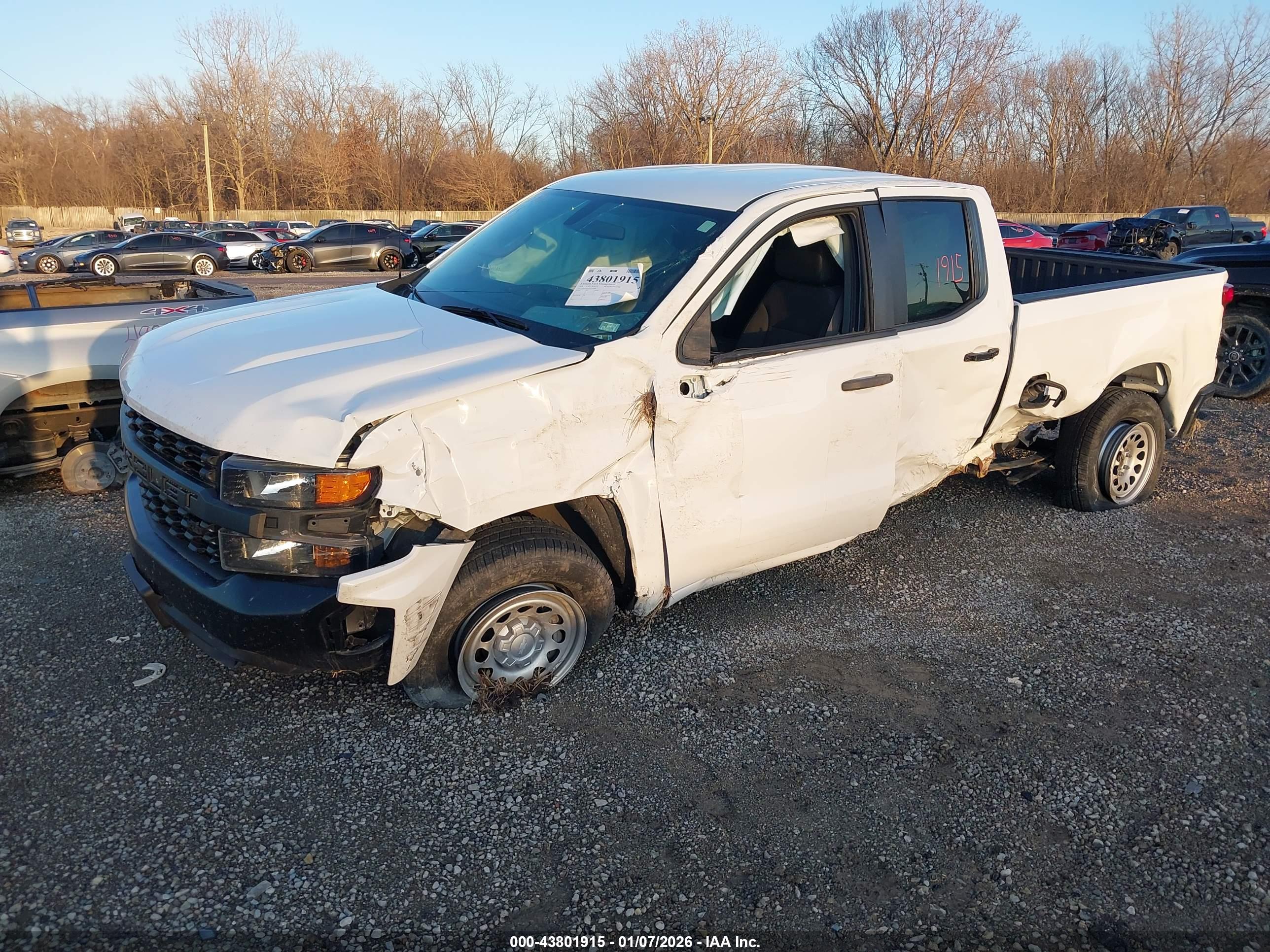 CHEVROLET SILVERADO image 2