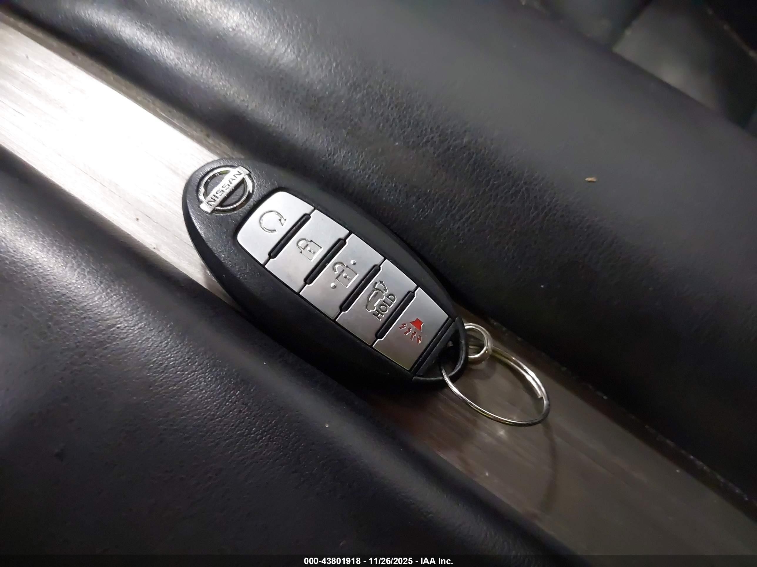 NISSAN MURANO image 11