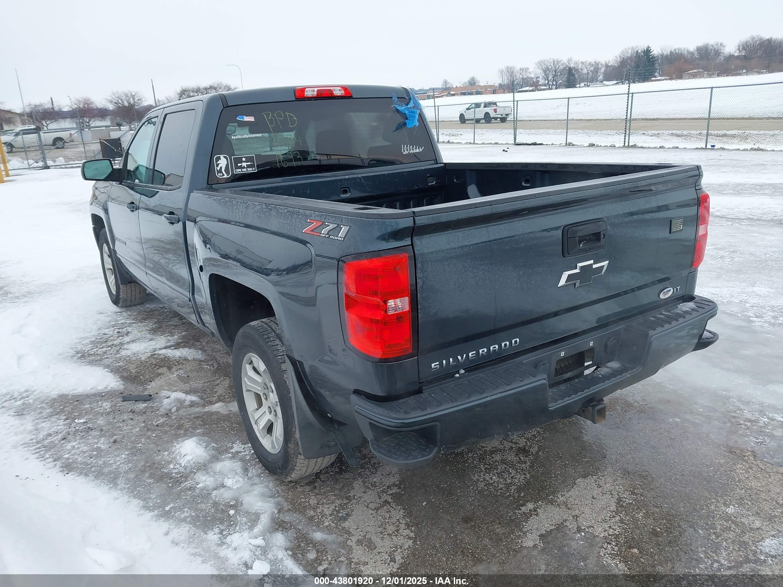 CHEVROLET SILVERADO image 3