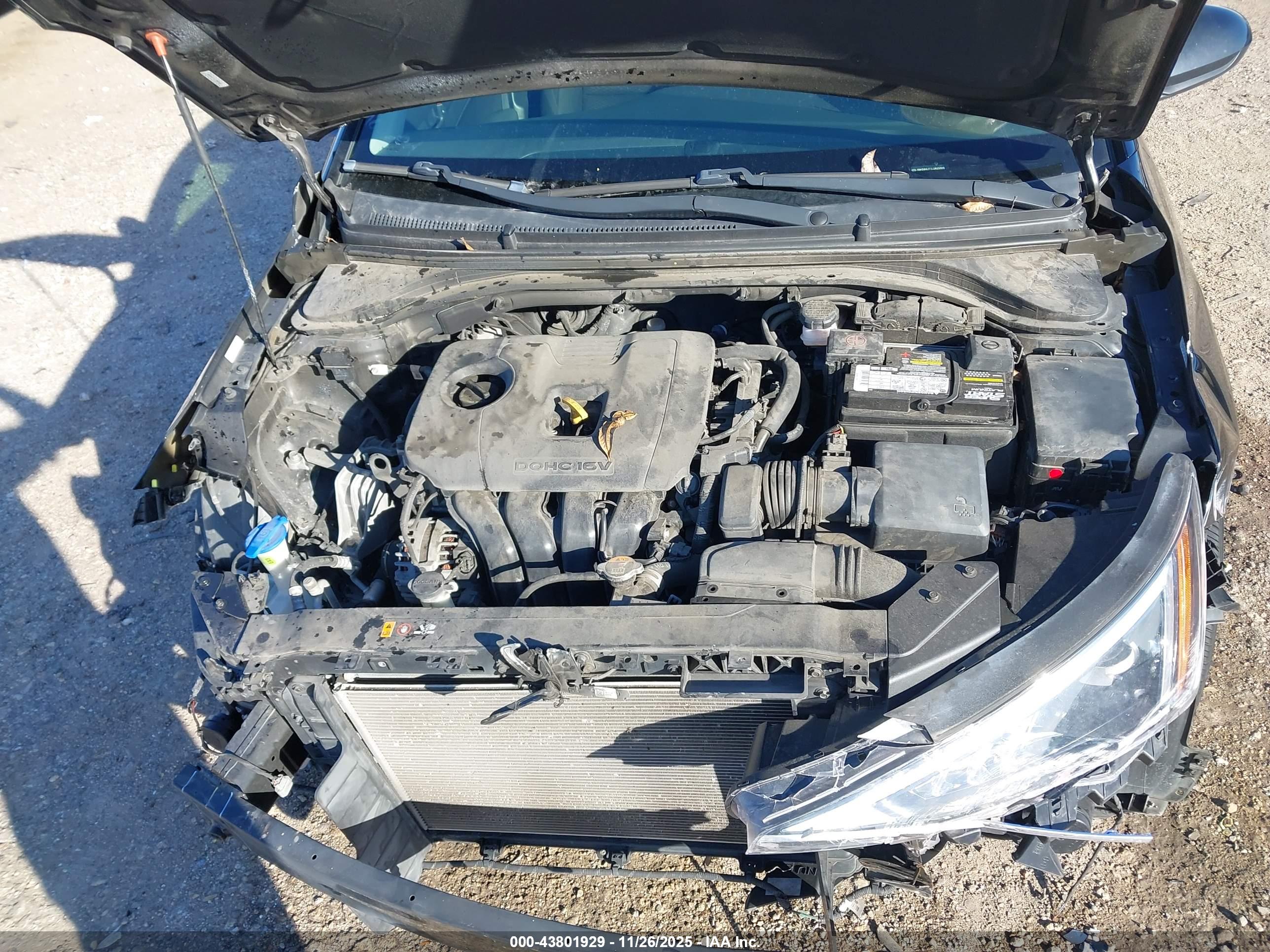 HYUNDAI ELANTRA image 10