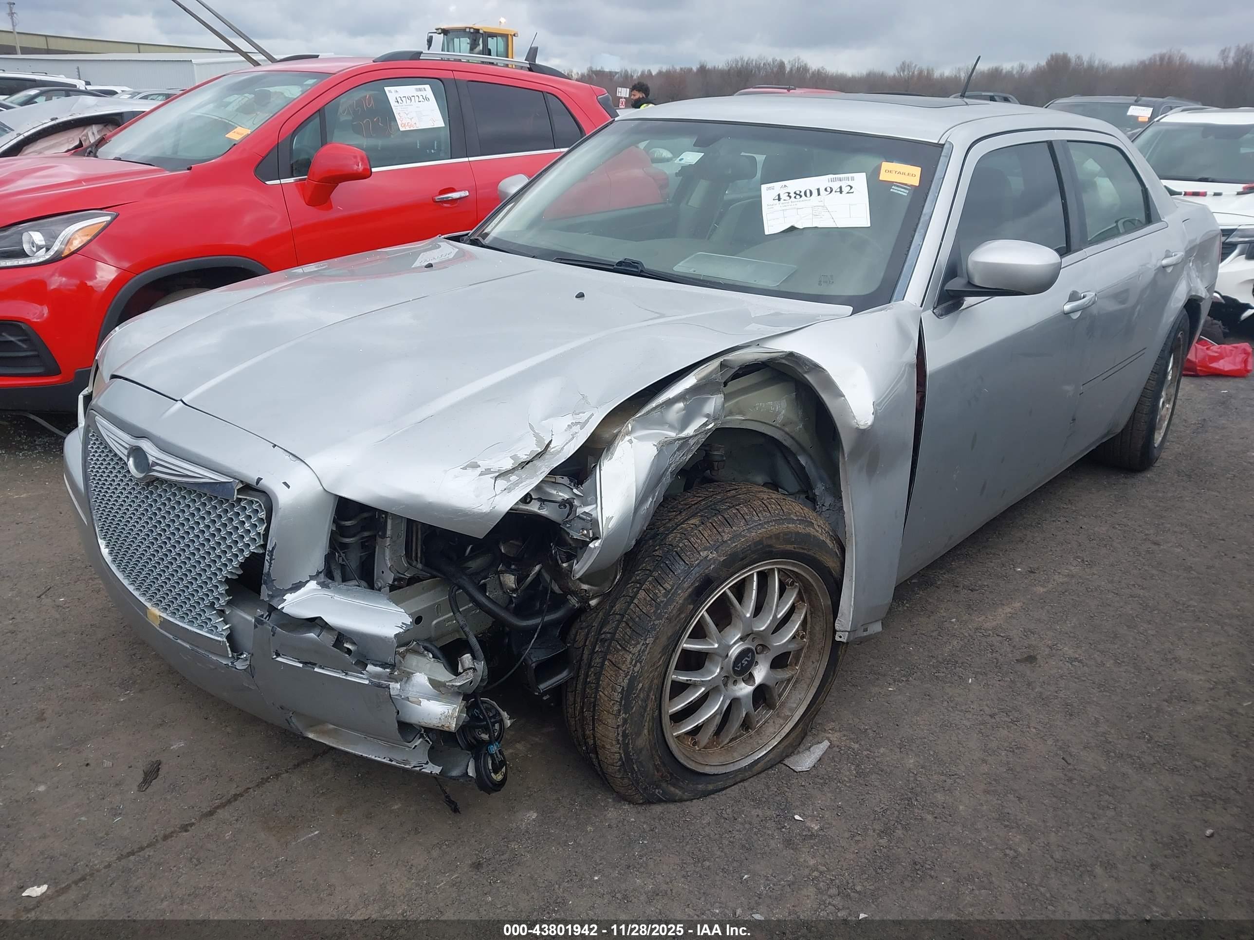 CHRYSLER 300 image 2