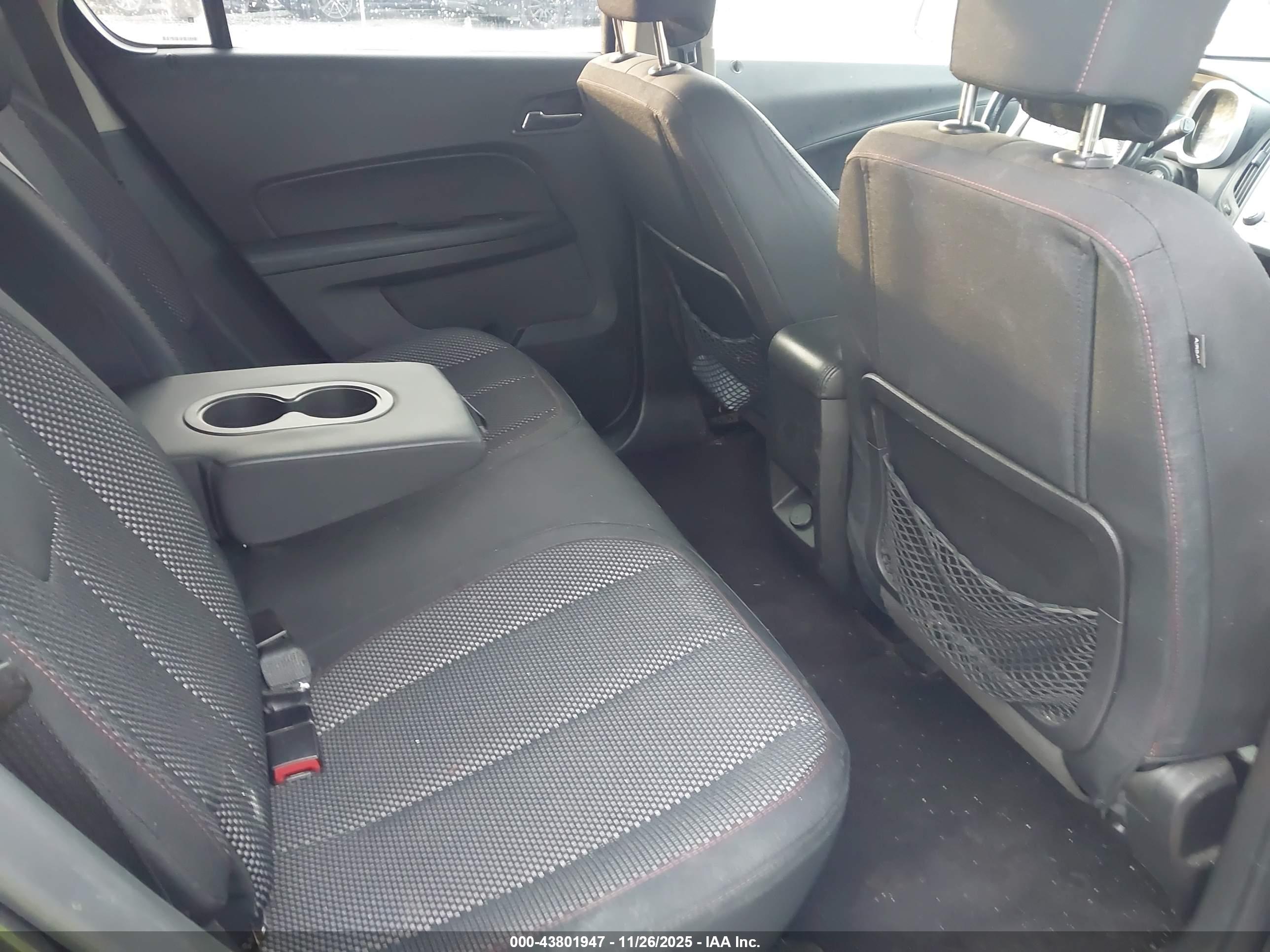 CHEVROLET EQUINOX image 8