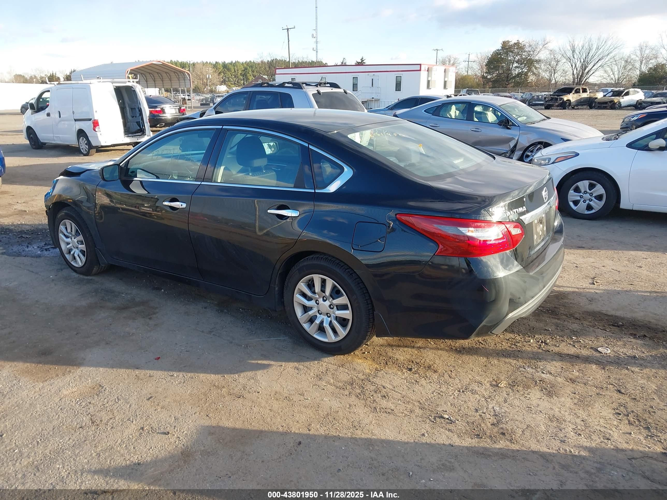 NISSAN ALTIMA image 3