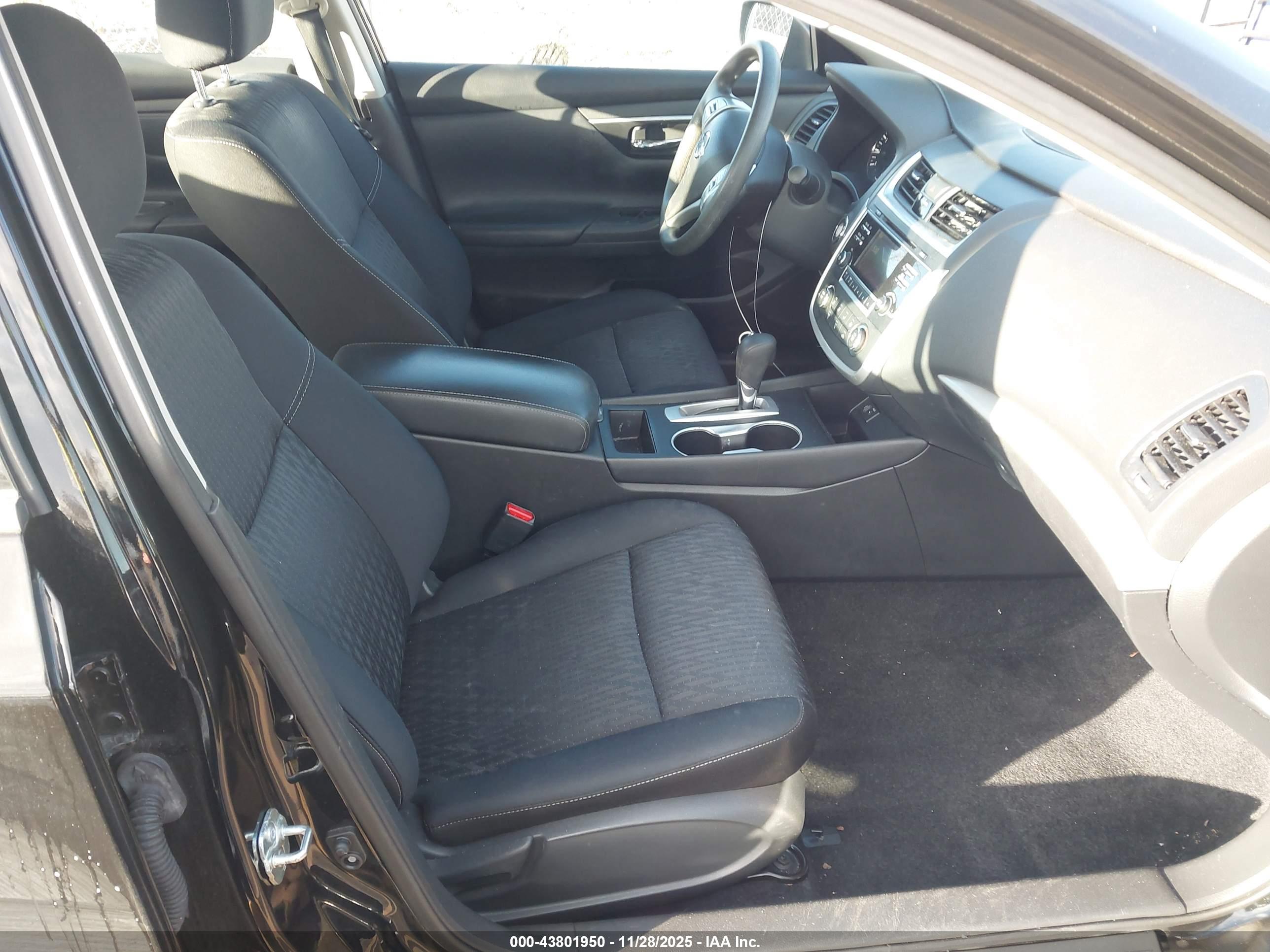 NISSAN ALTIMA image 5