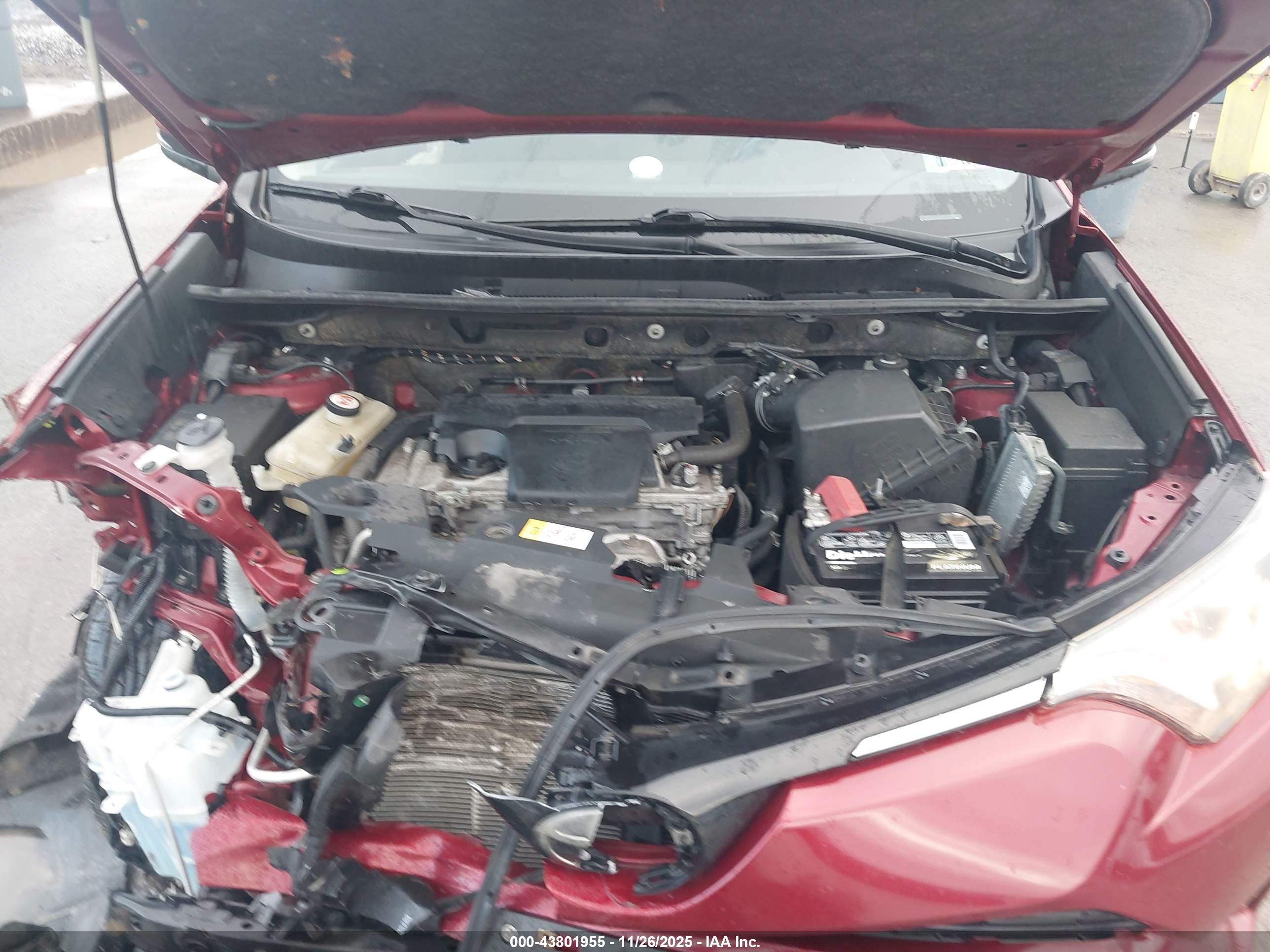 TOYOTA RAV4 image 10