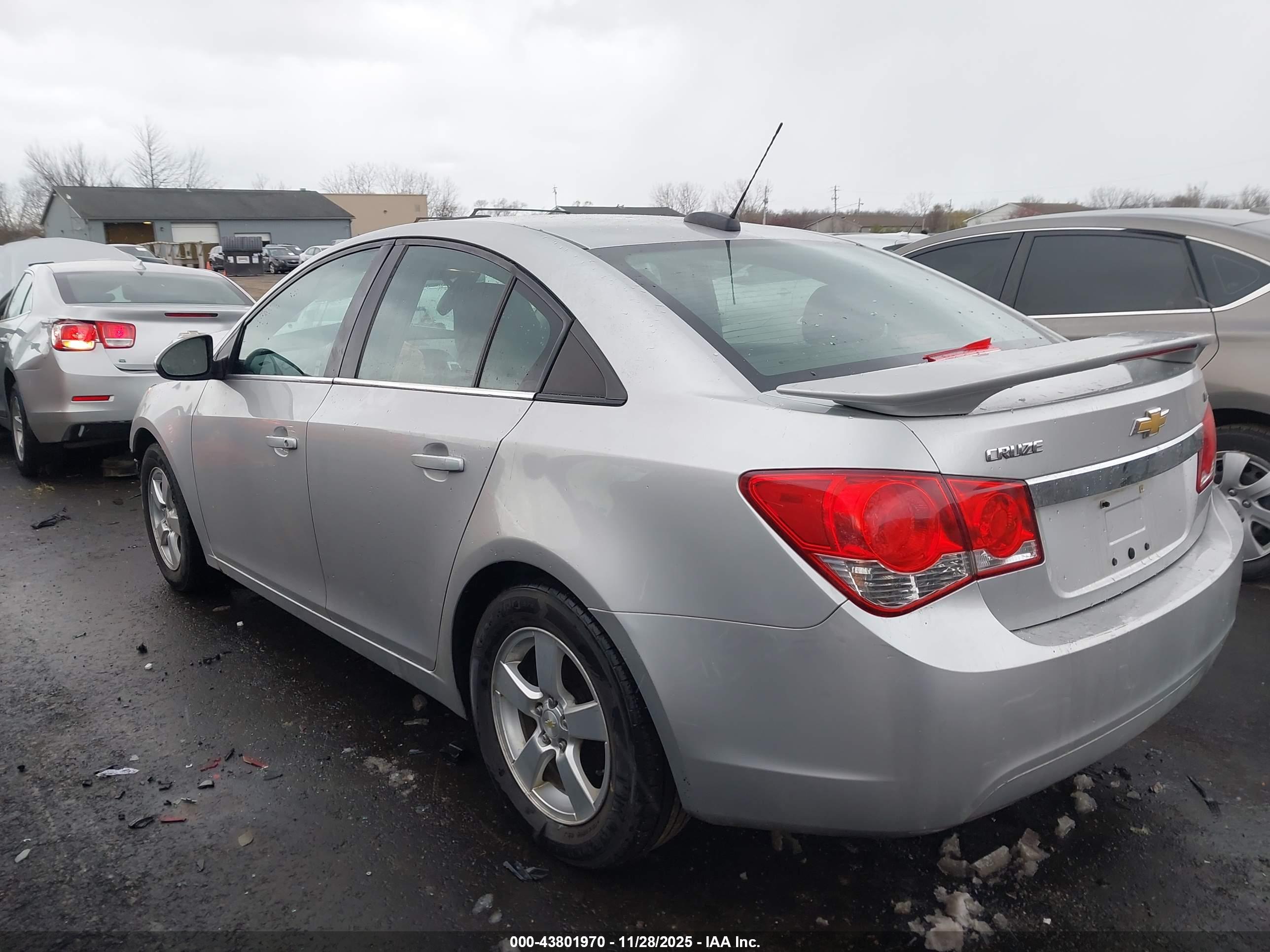 CHEVROLET CRUZE image 3