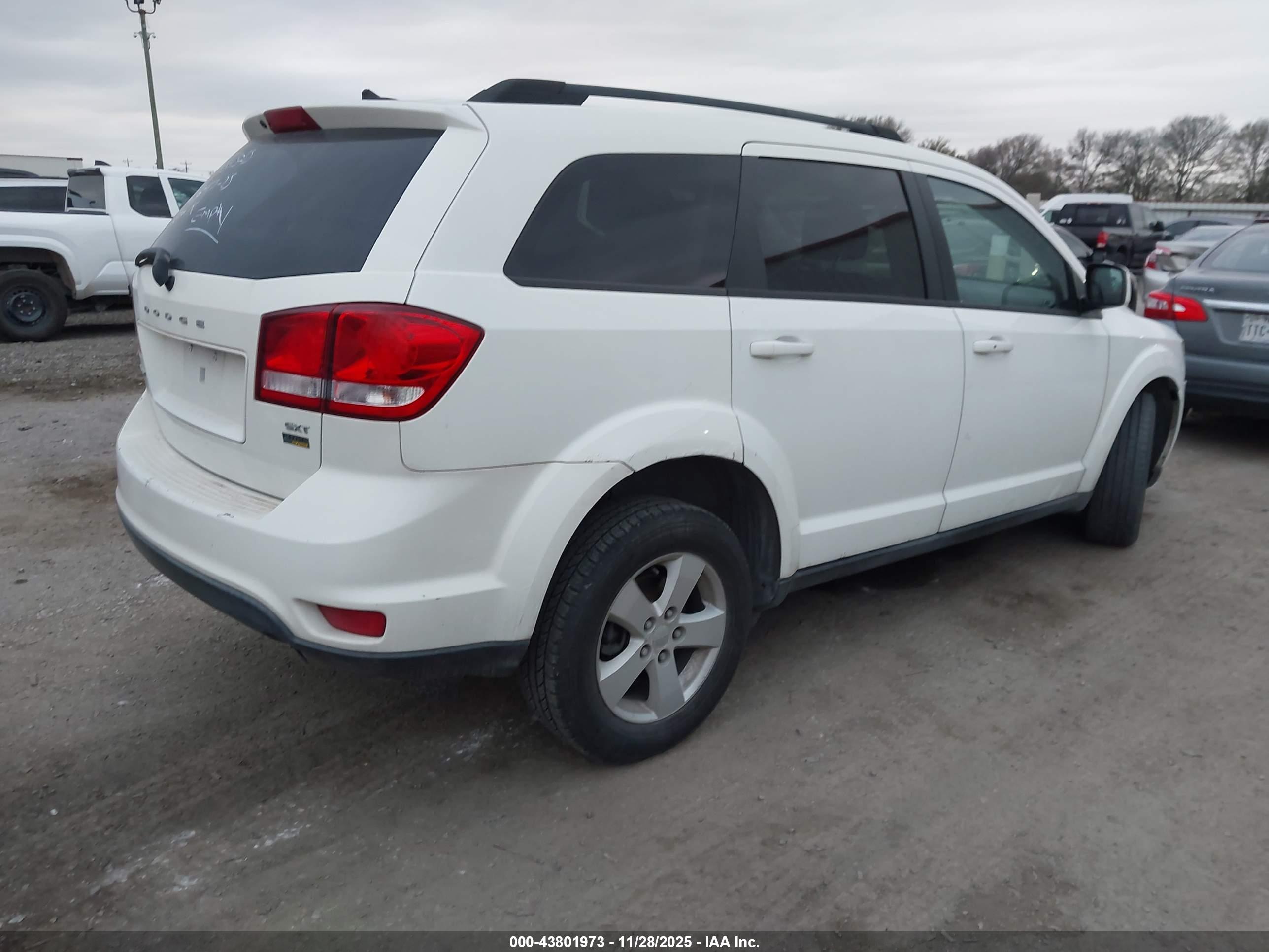 DODGE JOURNEY image 4