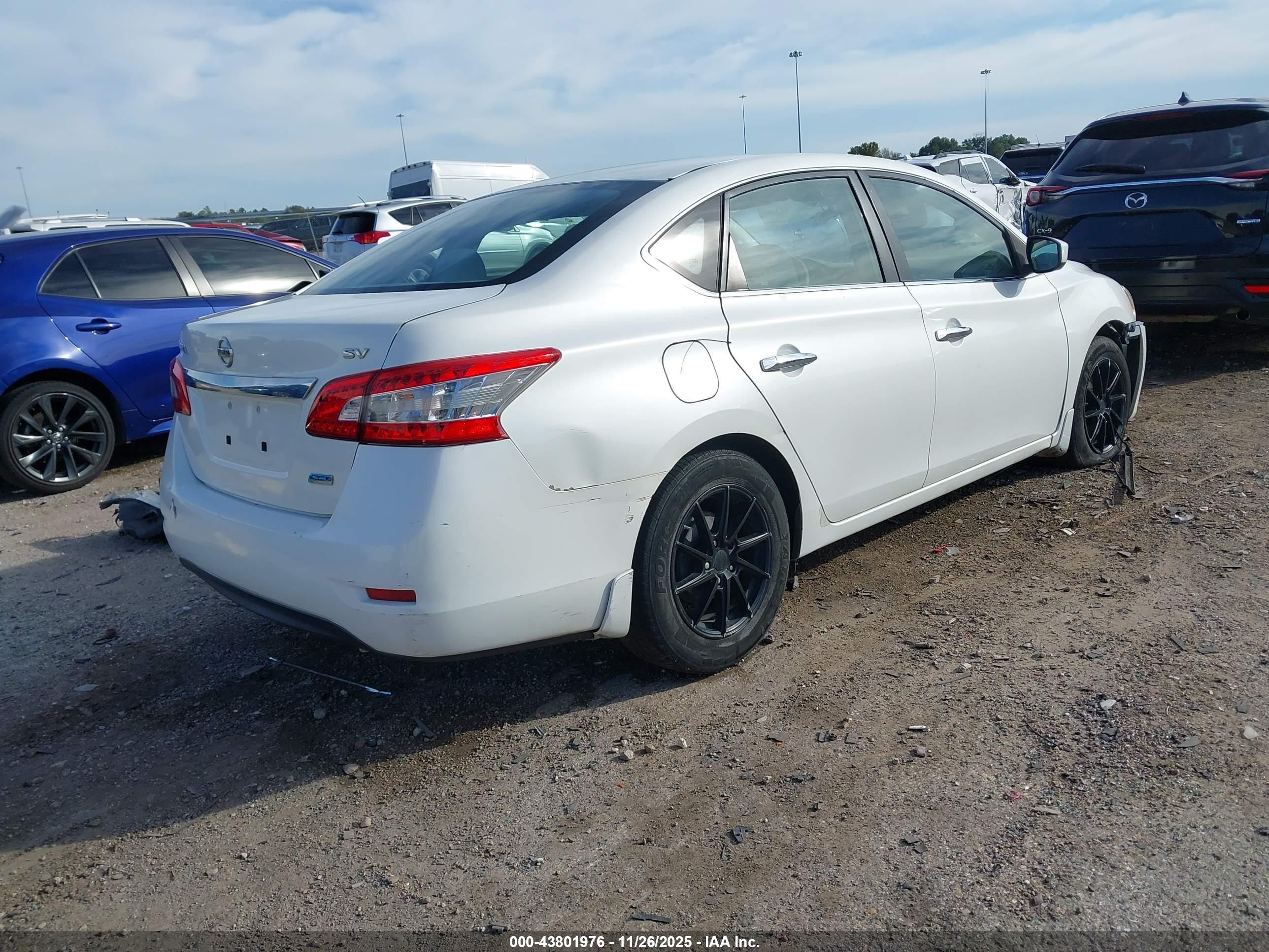 NISSAN SENTRA image 4