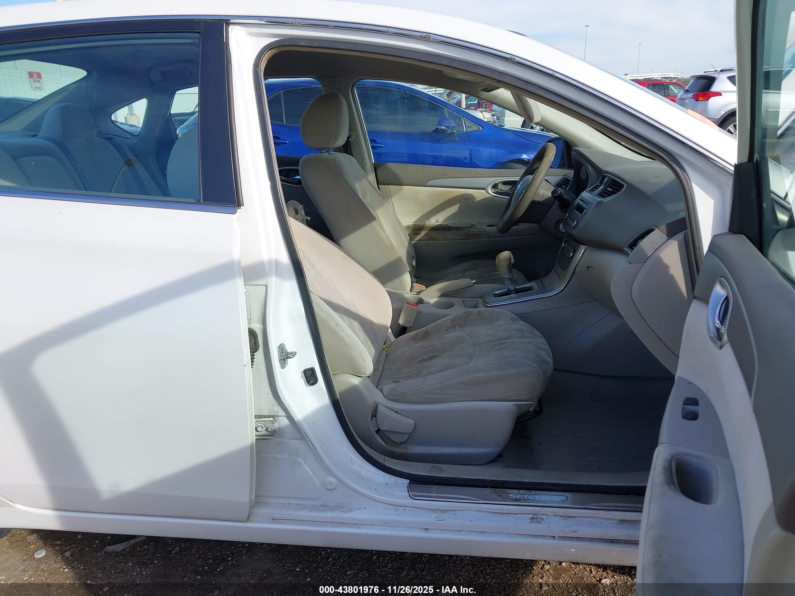 NISSAN SENTRA image 5