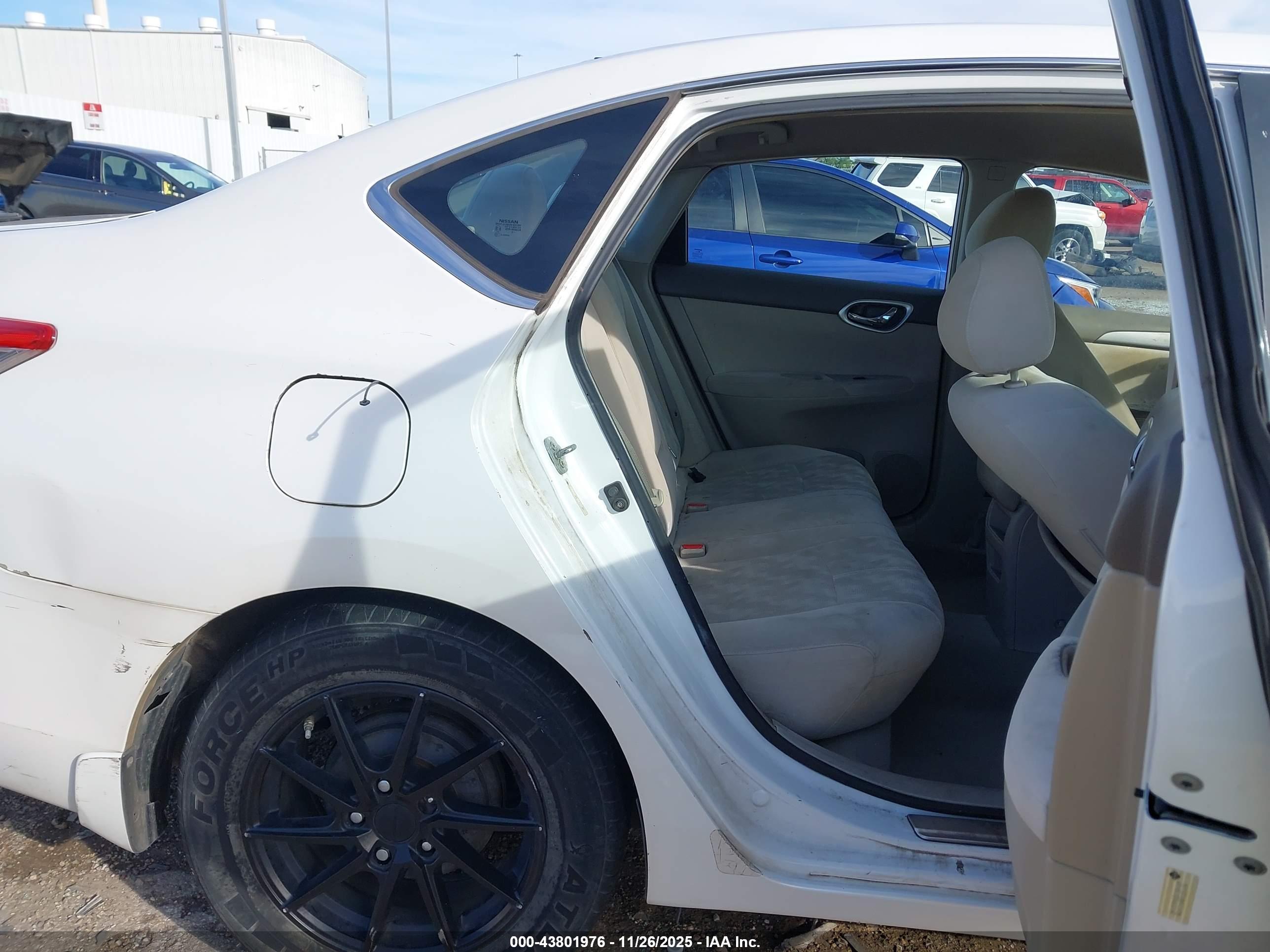 NISSAN SENTRA image 8