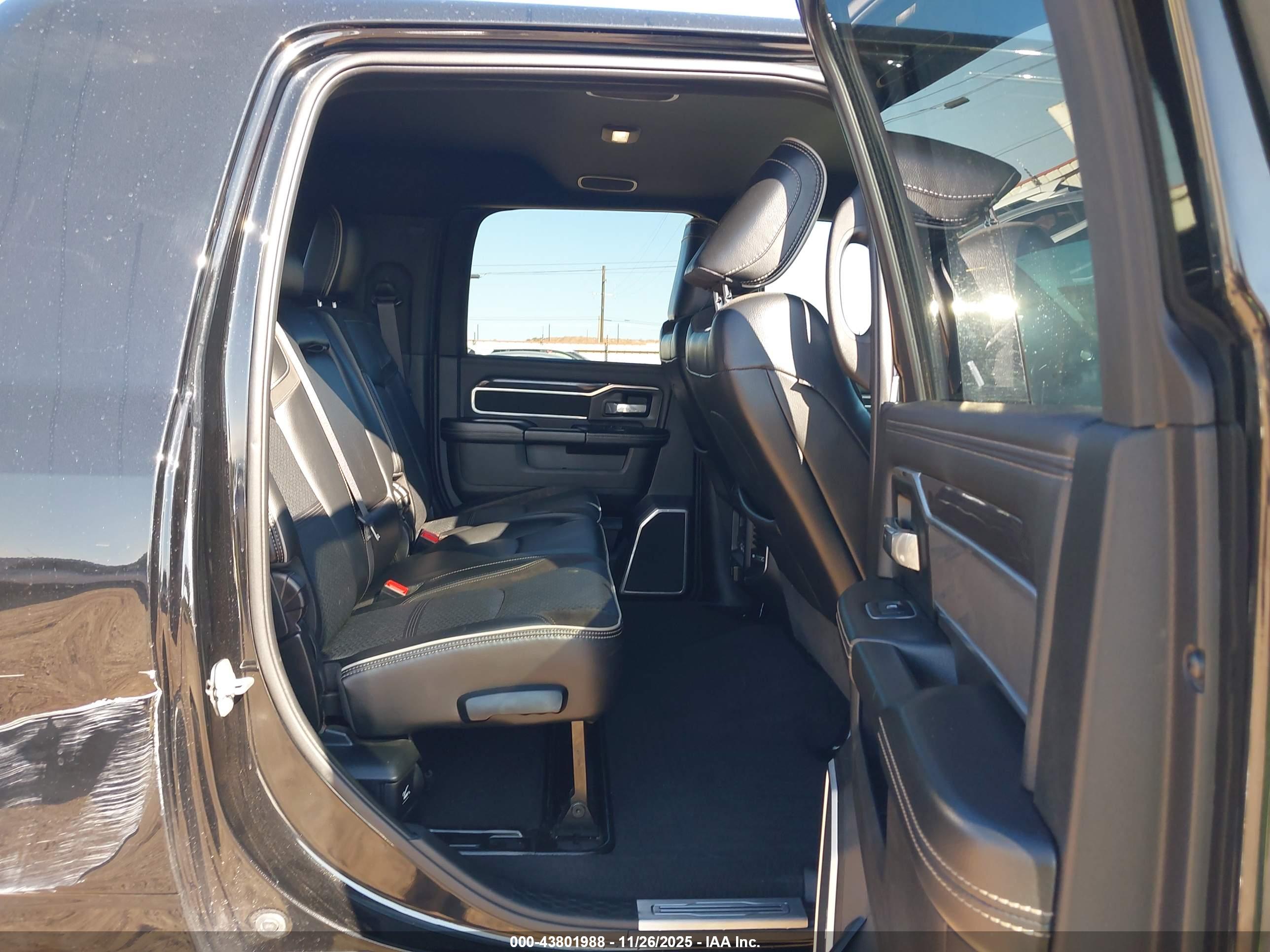 RAM 2500 image 8