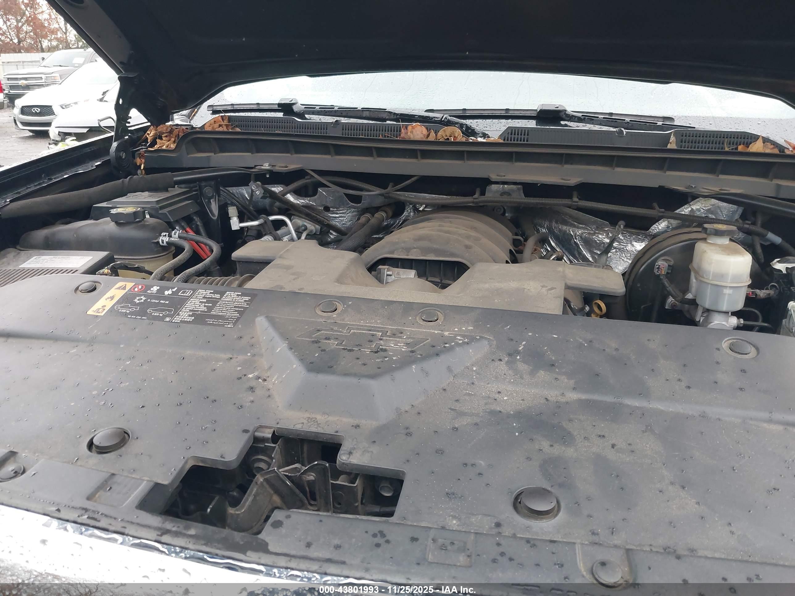 CHEVROLET SILVERADO image 10