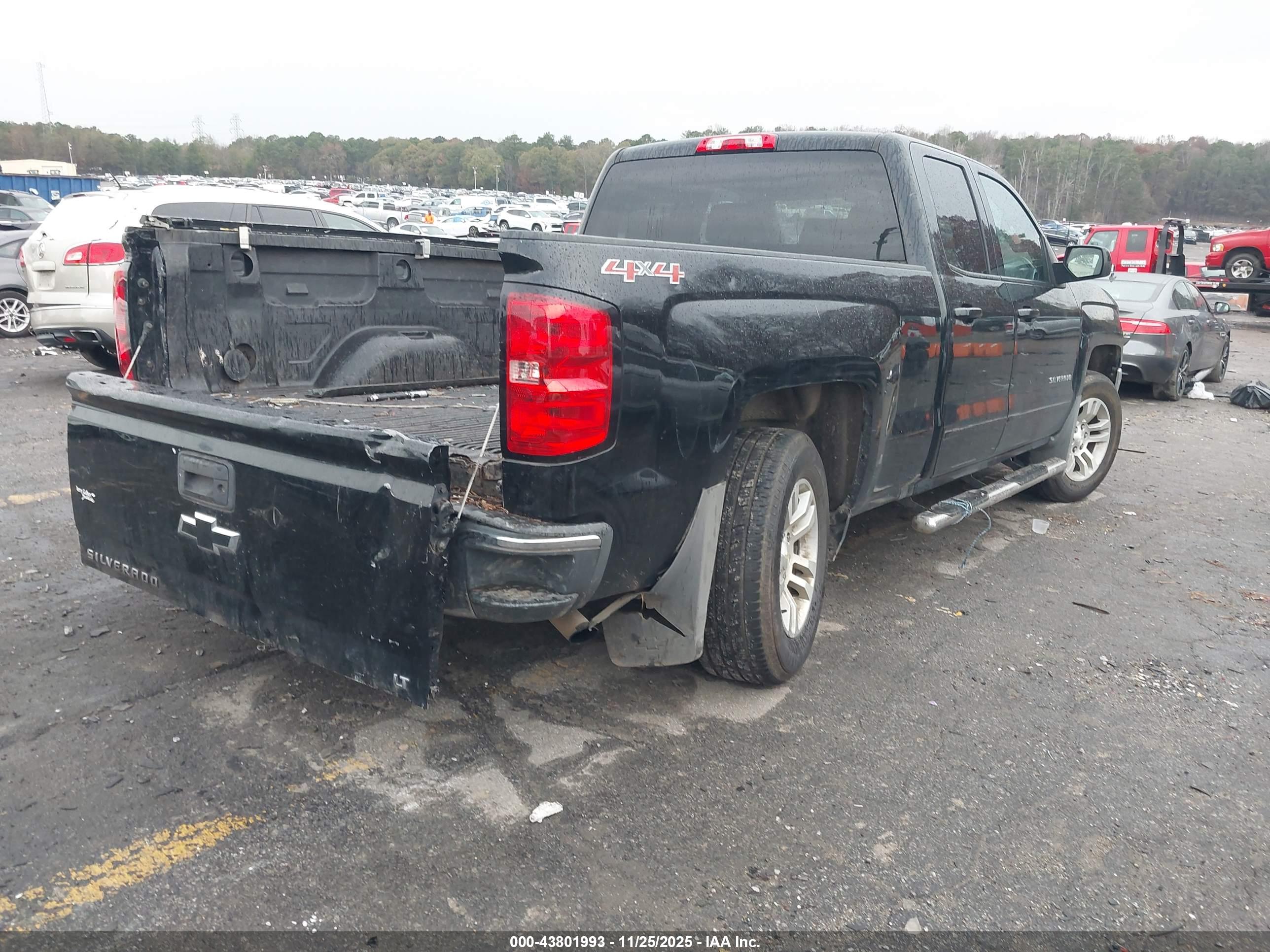 CHEVROLET SILVERADO image 4