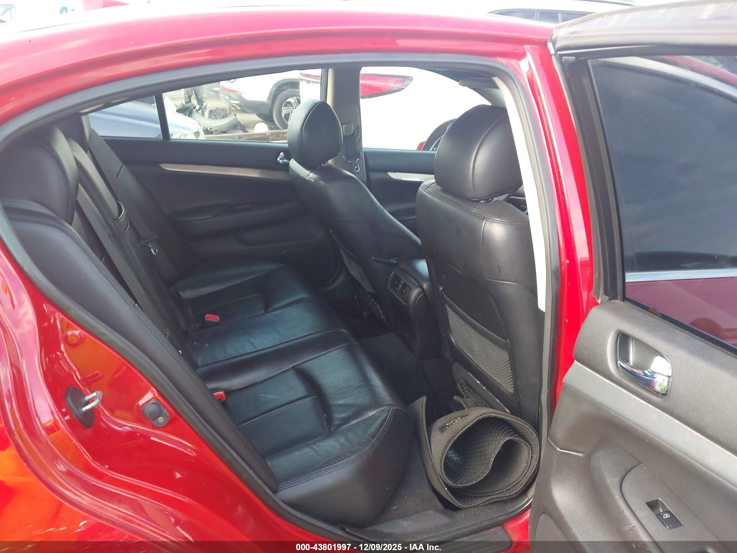 INFINITI G37X image 8