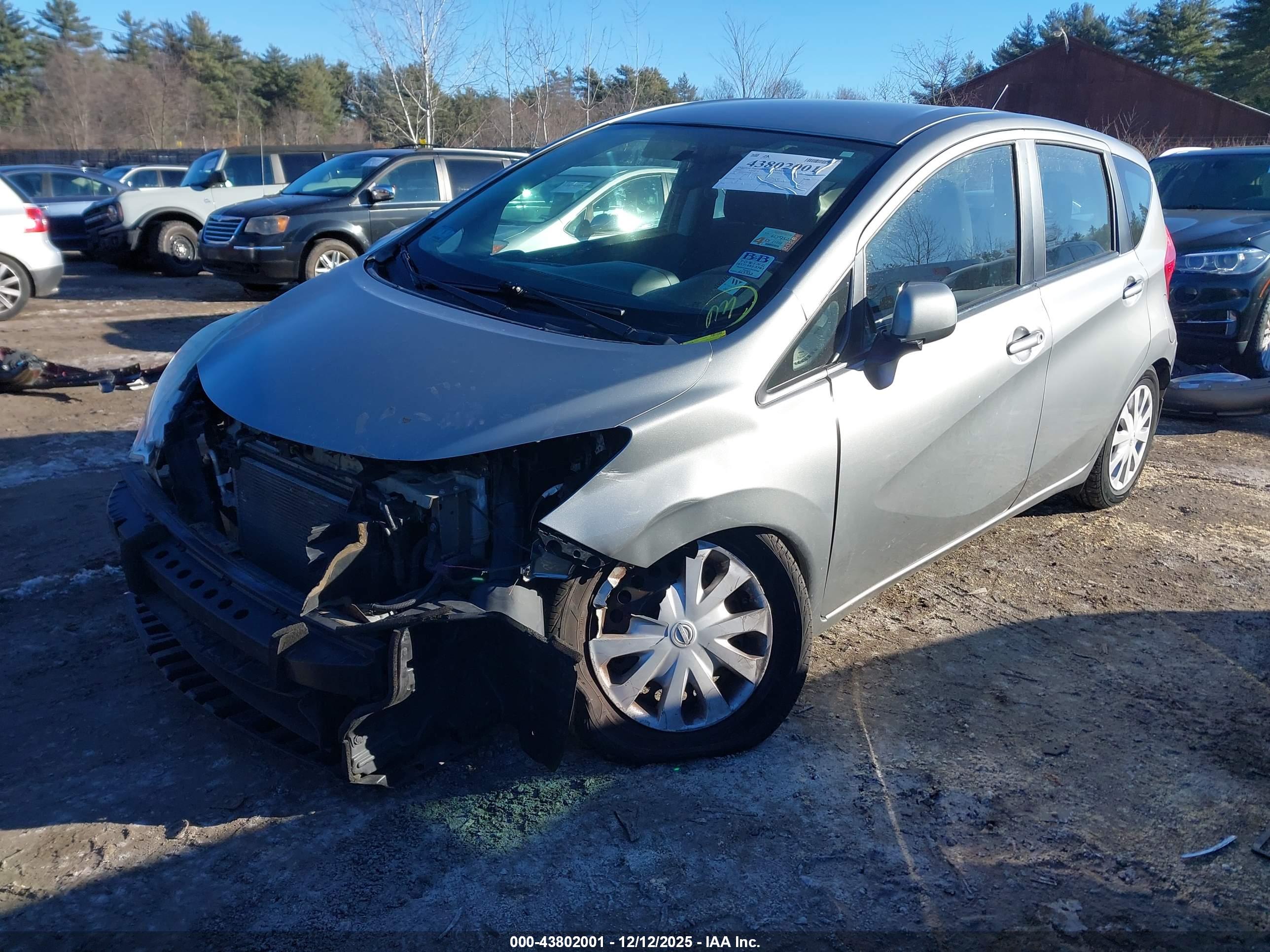 NISSAN VERSA image 2