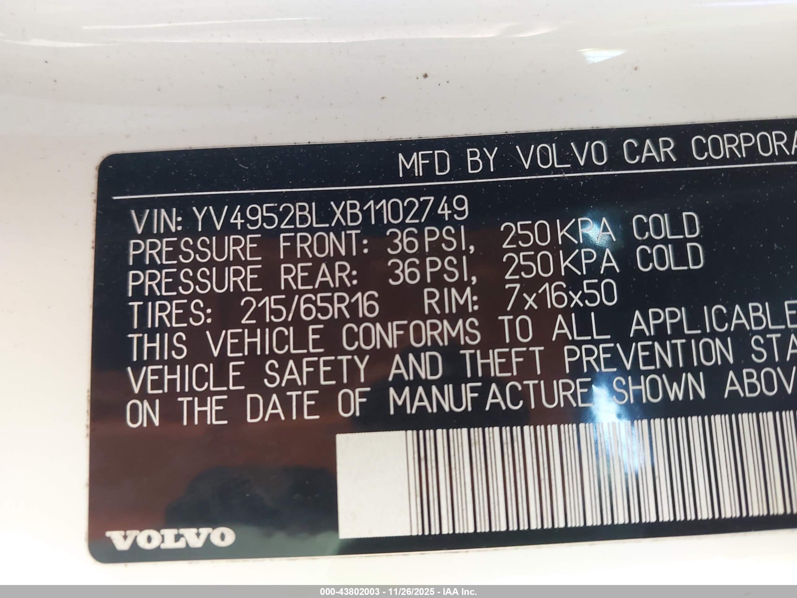 VOLVO XC70 image 9