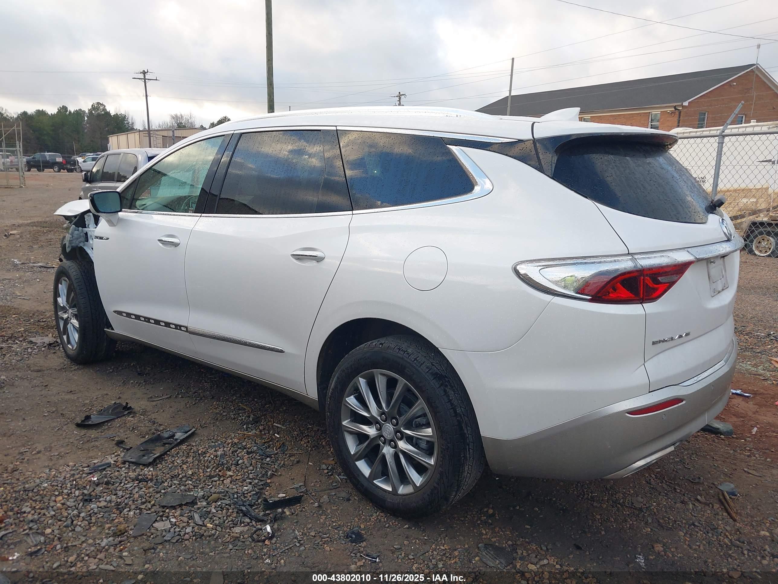 BUICK ENCLAVE image 3