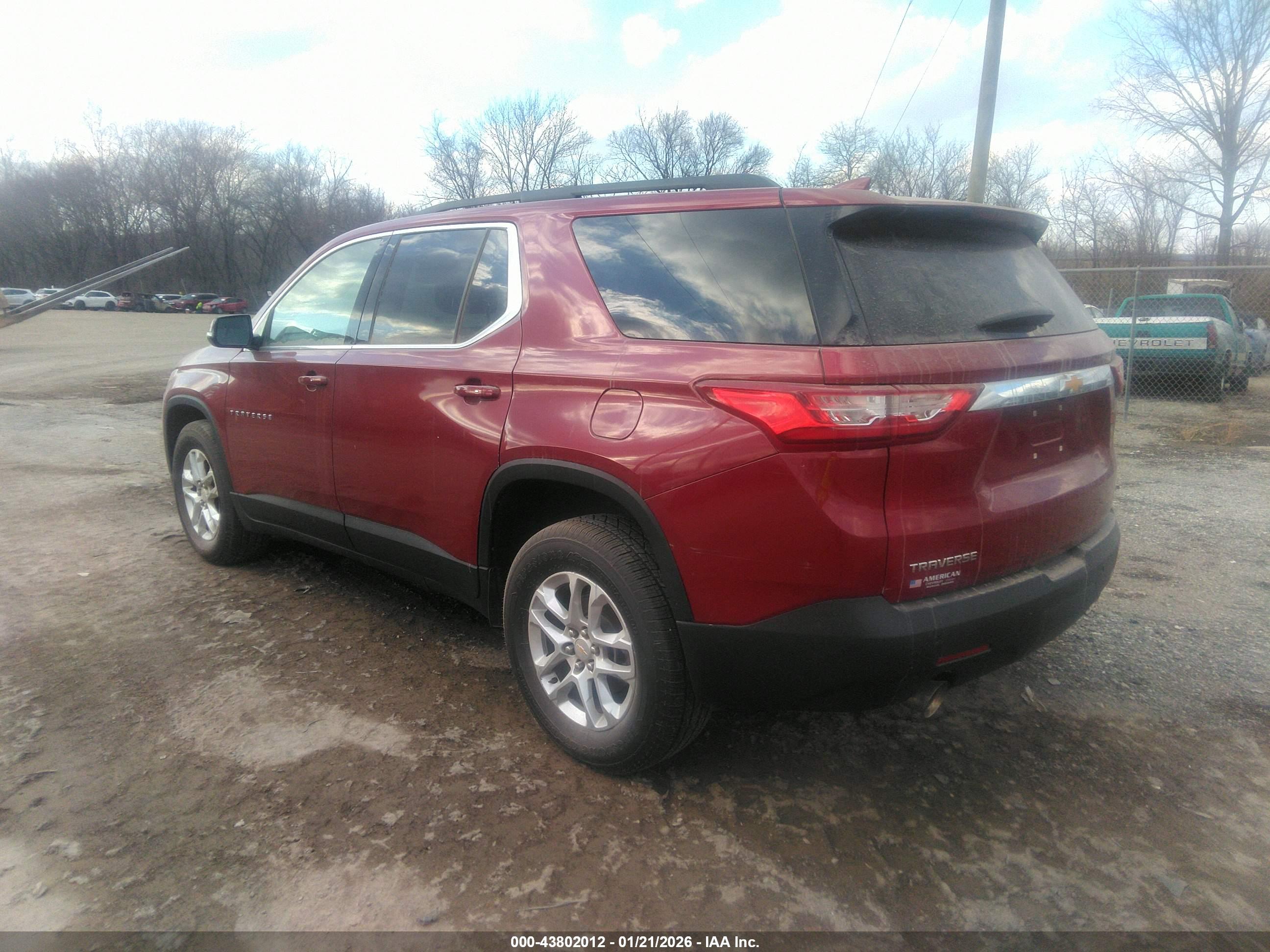 CHEVROLET TRAVERSE image 3