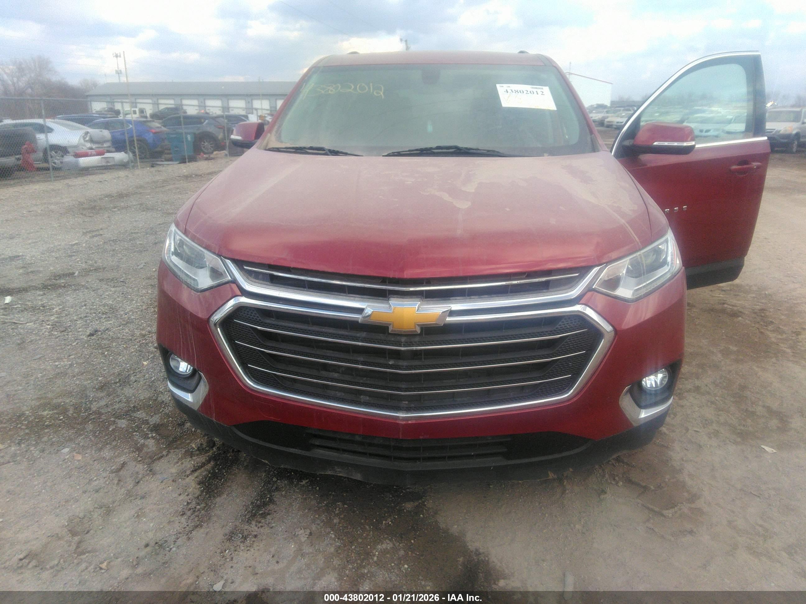 CHEVROLET TRAVERSE image 6