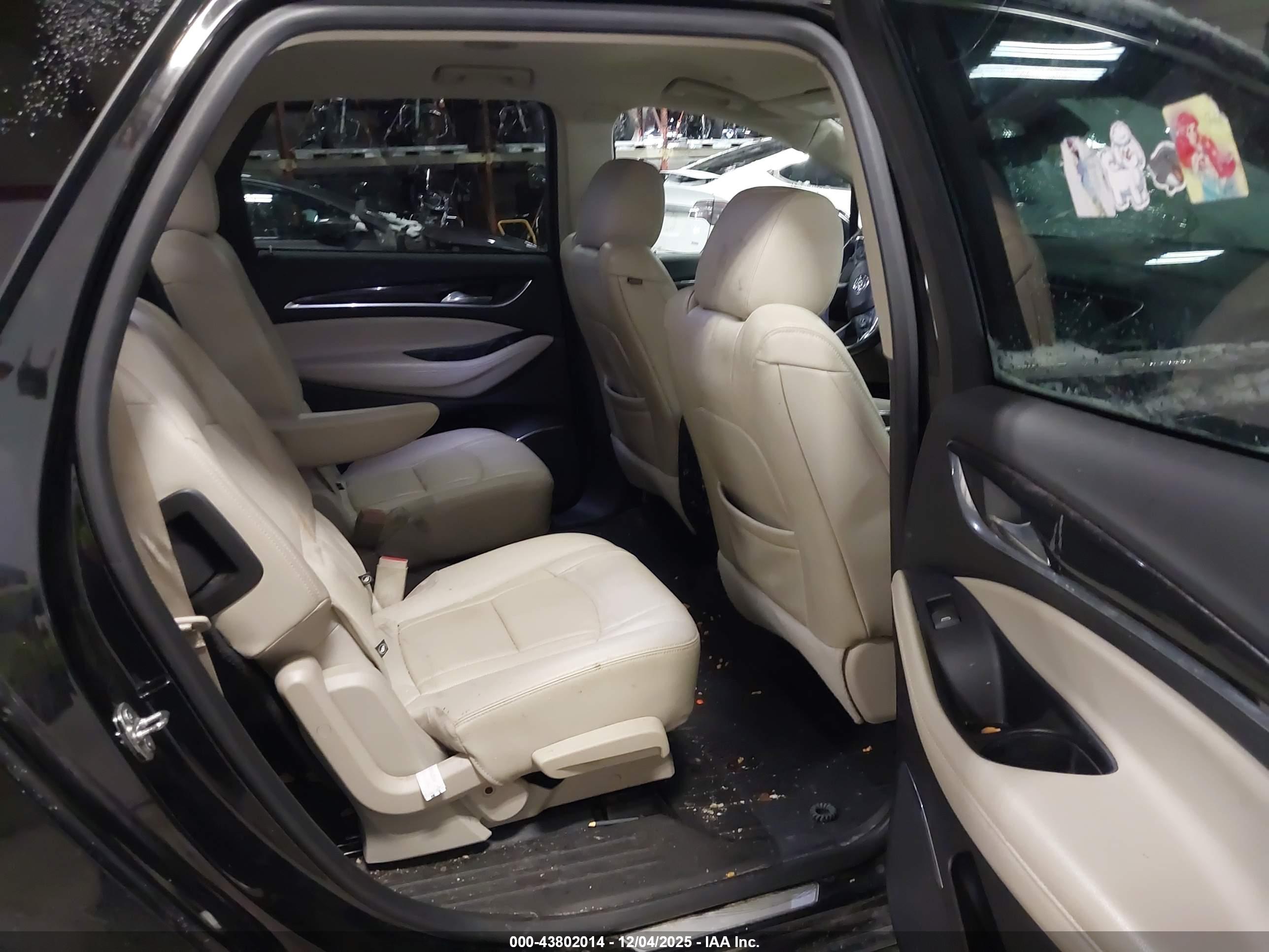 BUICK ENCLAVE image 8