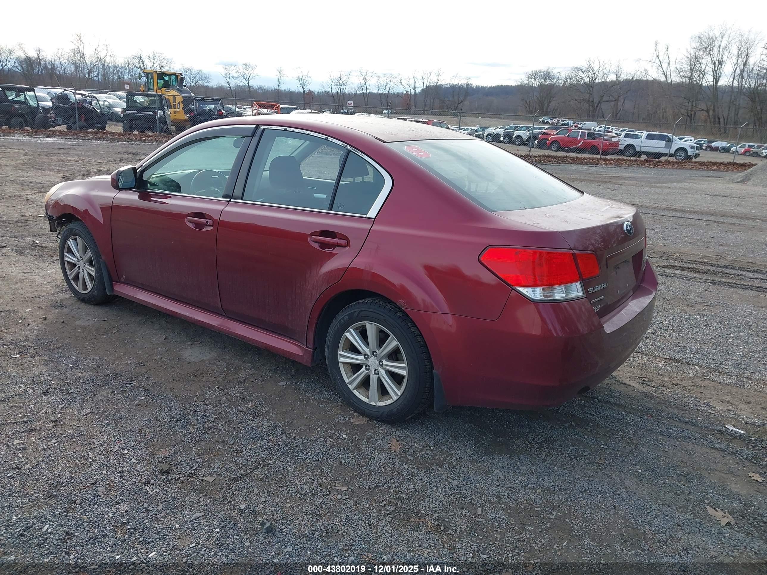 SUBARU LEGACY image 3