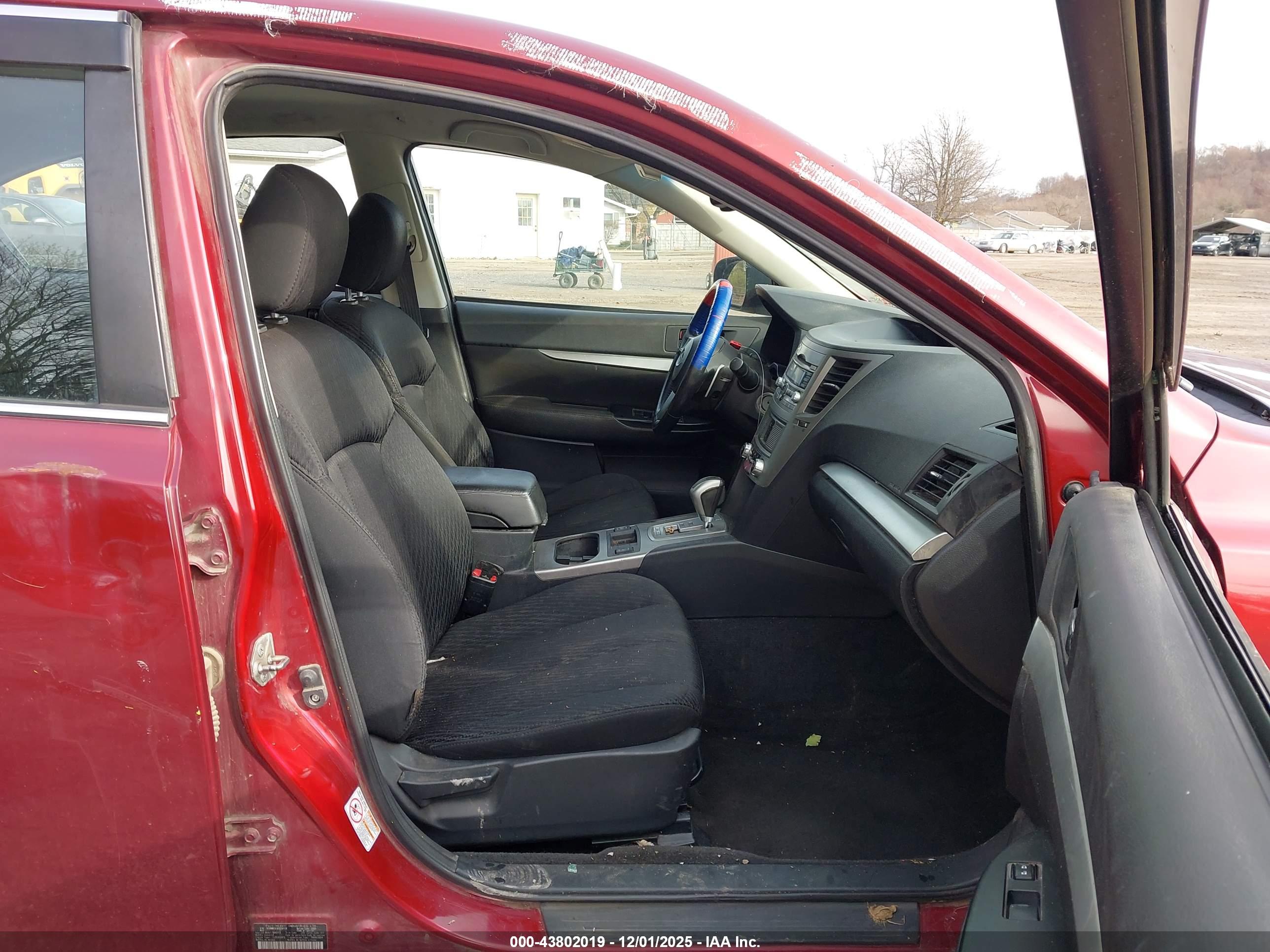 SUBARU LEGACY image 5