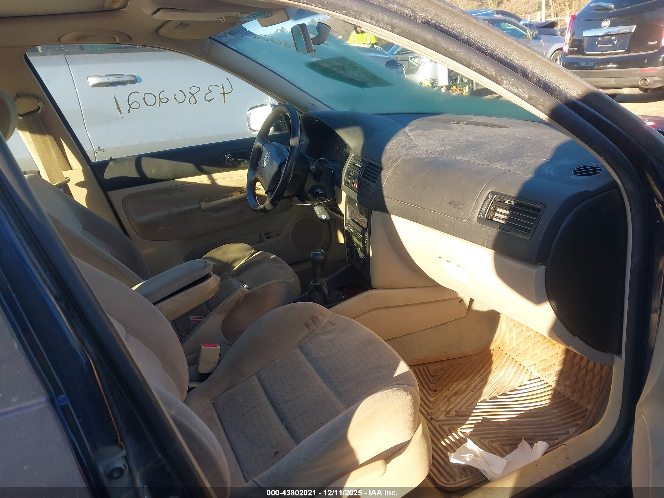 VOLKSWAGEN JETTA image 5