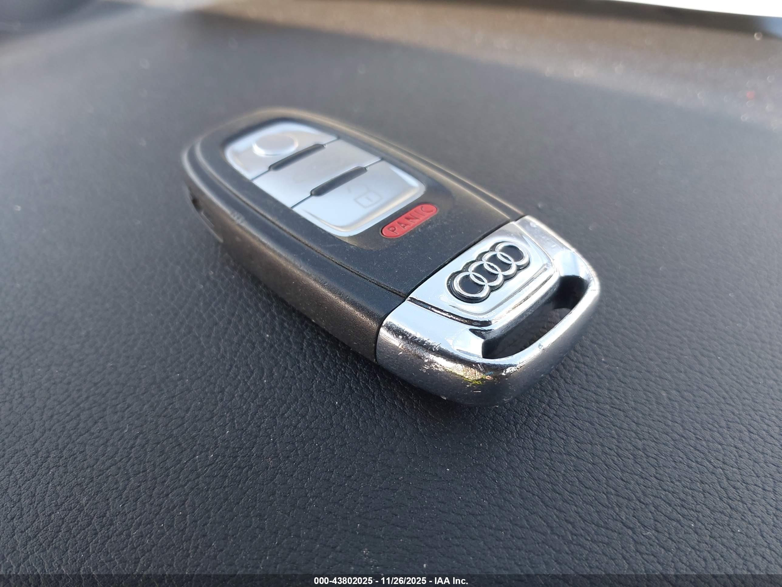 AUDI A4 image 11