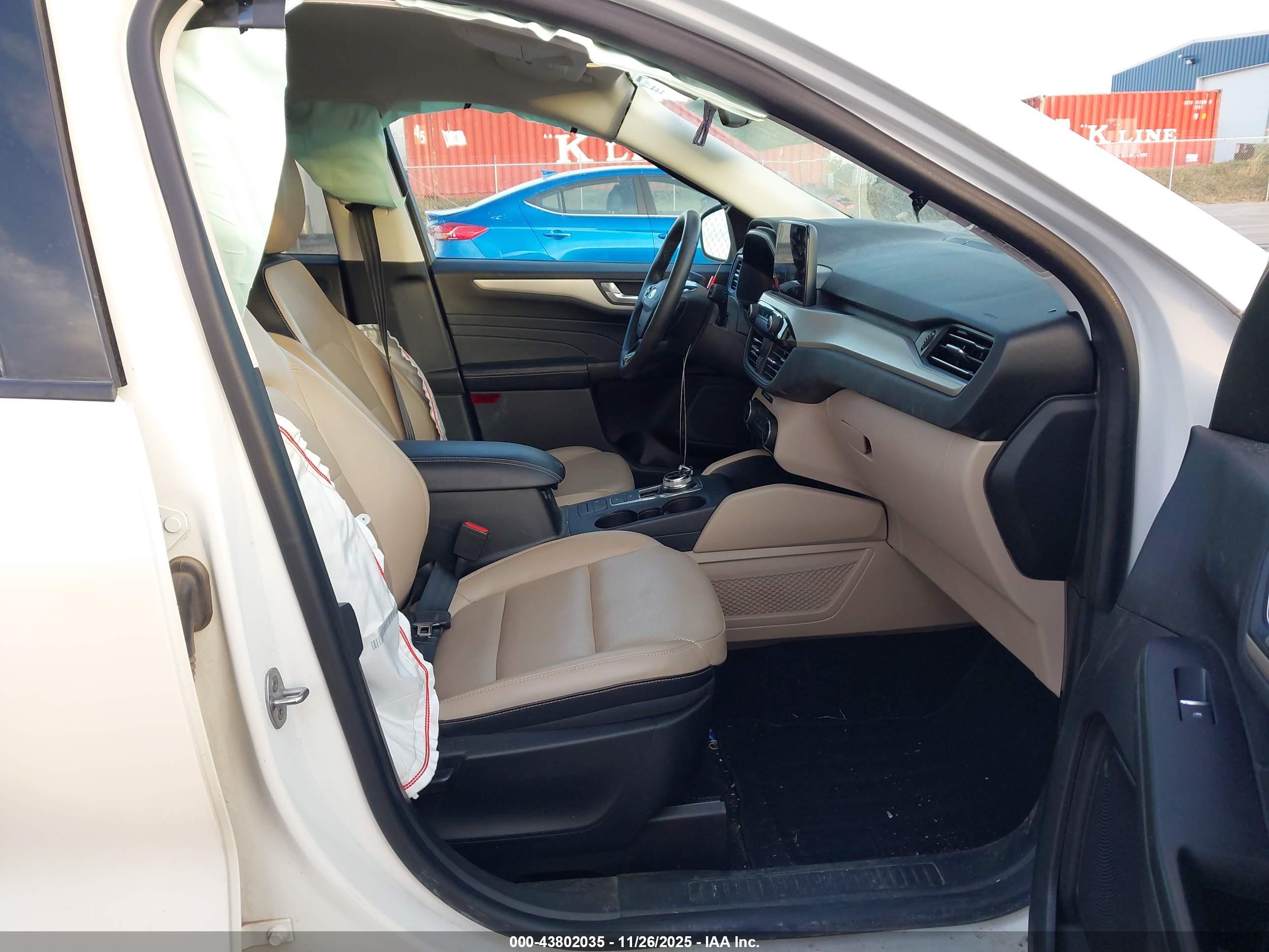 FORD ESCAPE image 5