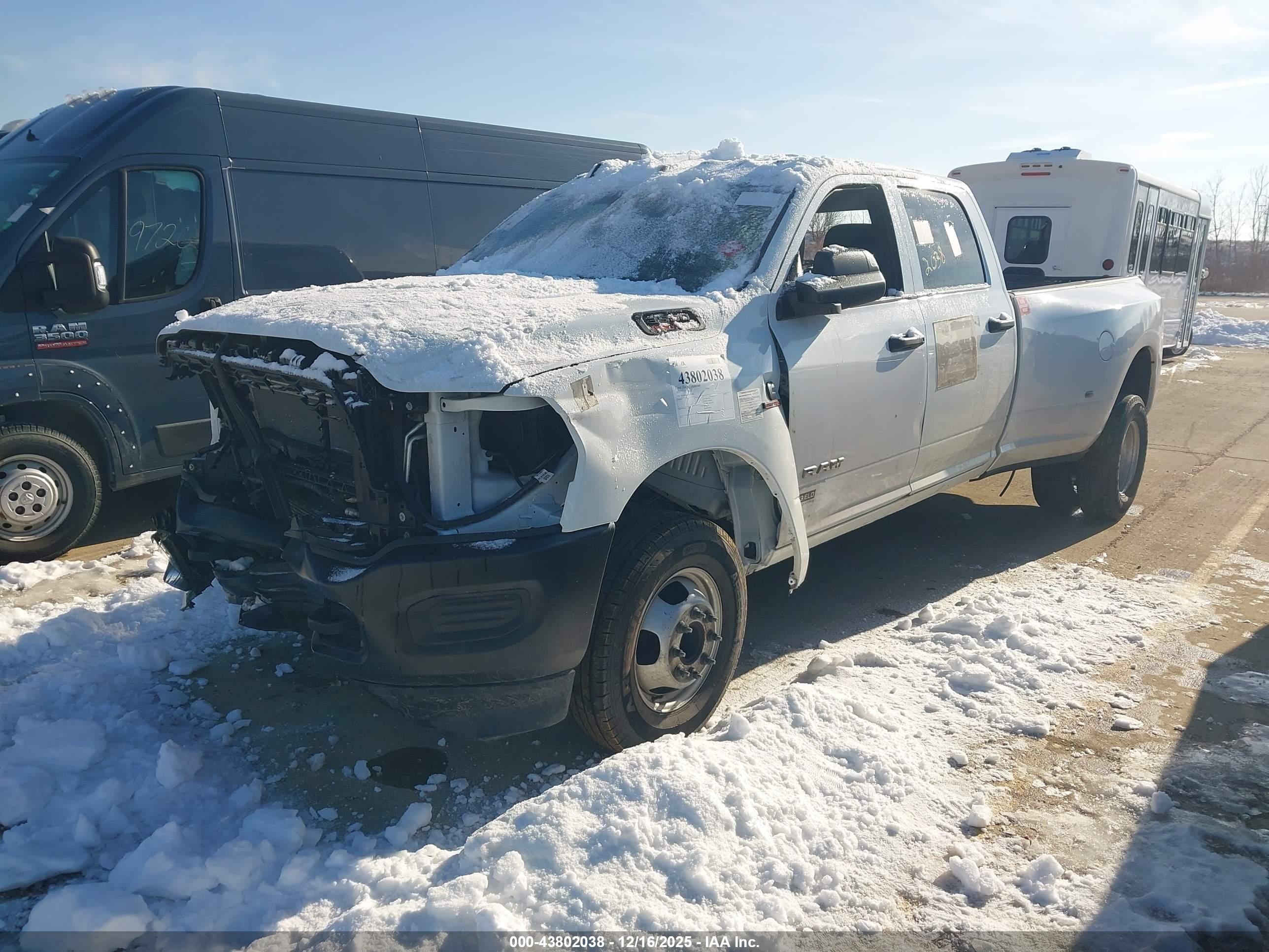 RAM 3500 image 2