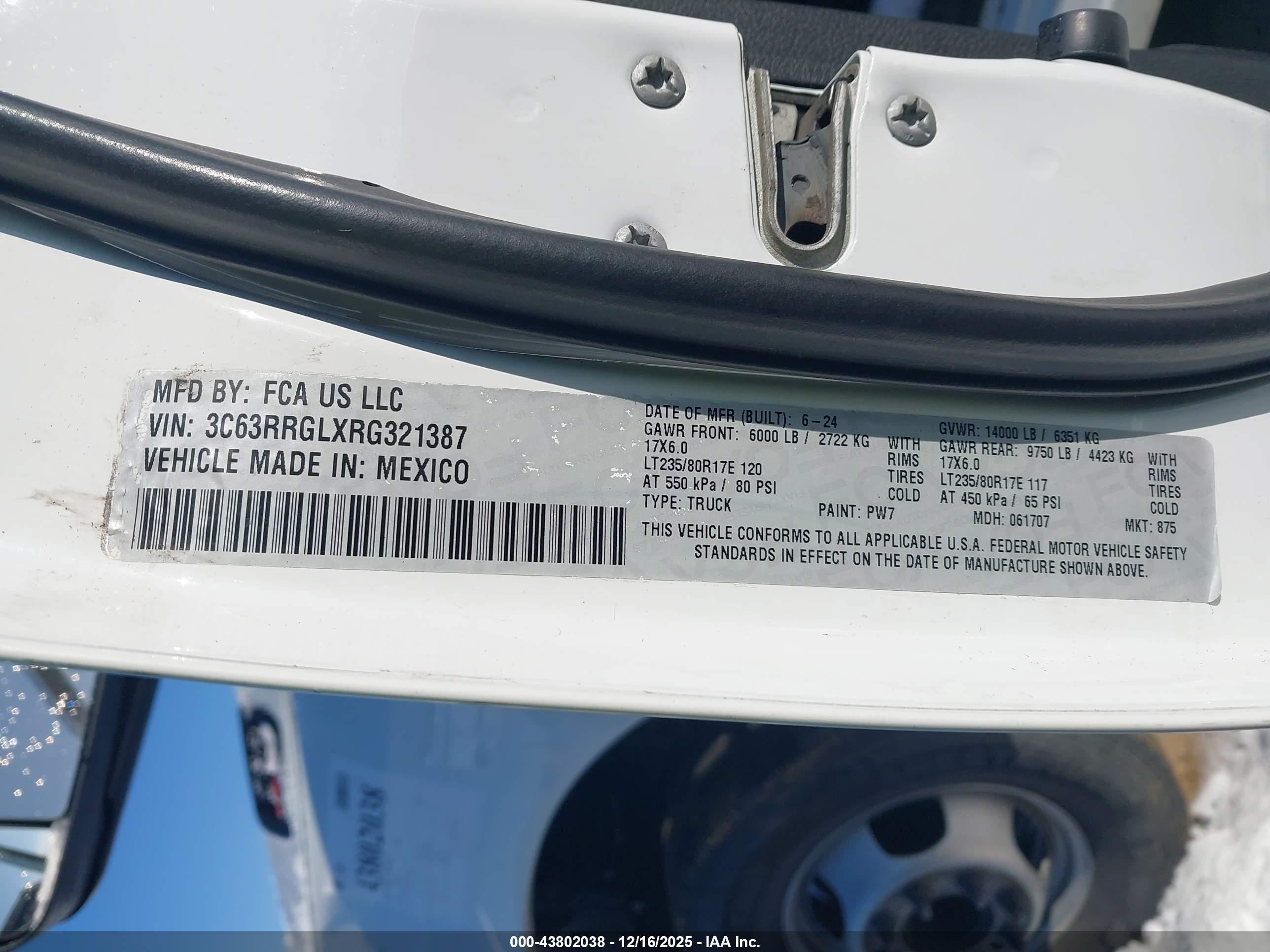 RAM 3500 image 9
