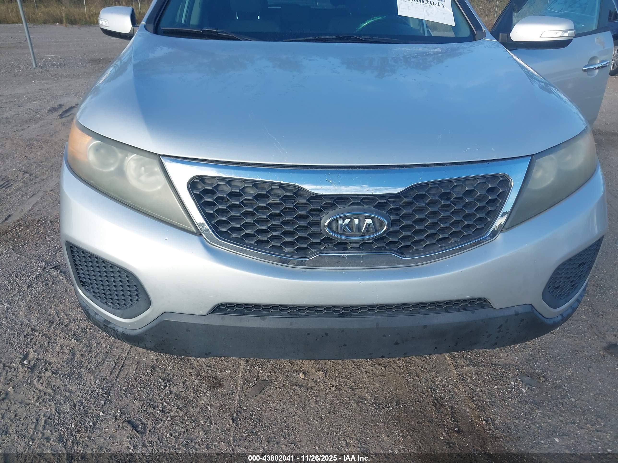 KIA SORENTO image 6