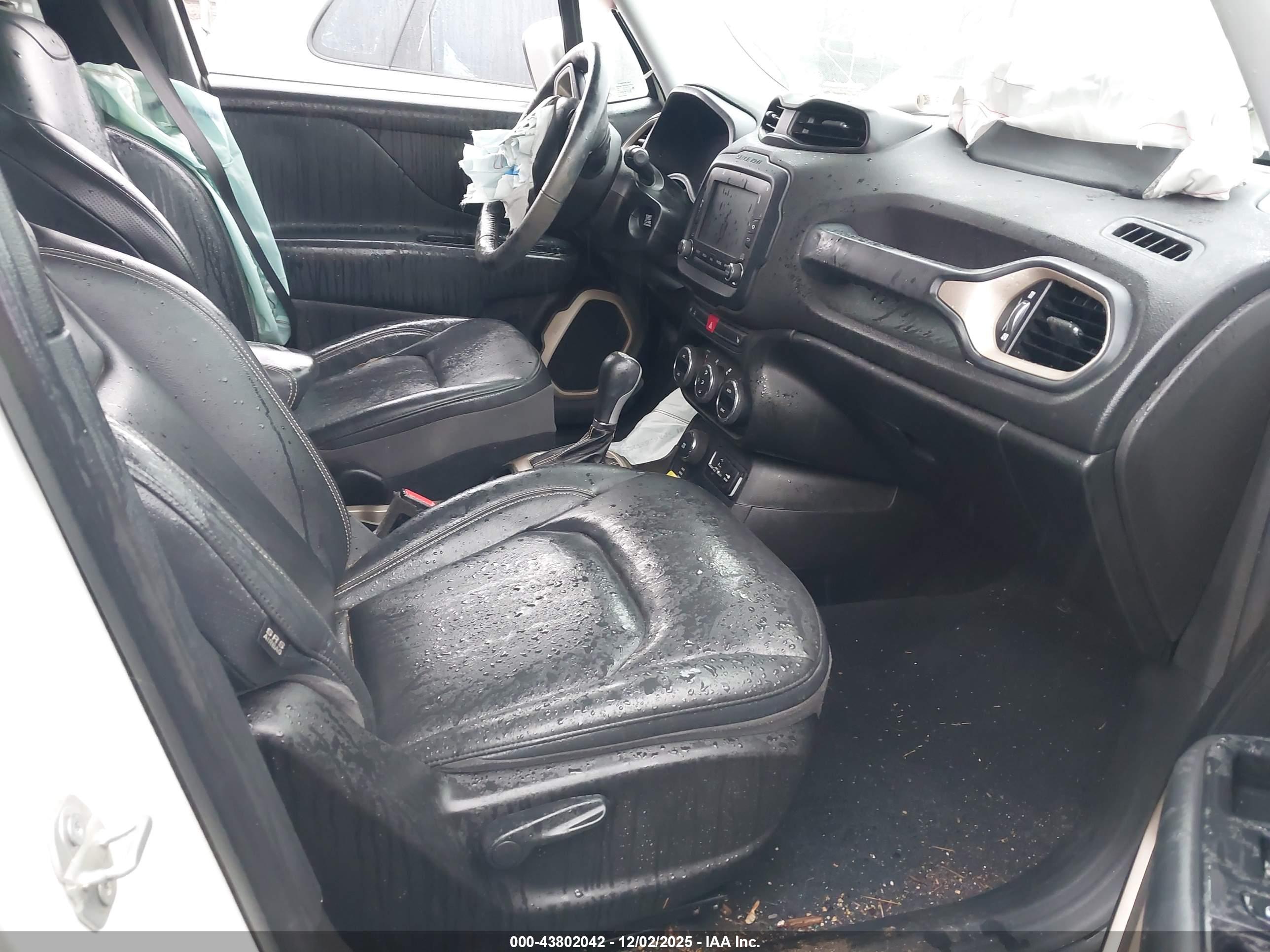 JEEP RENEGADE image 5