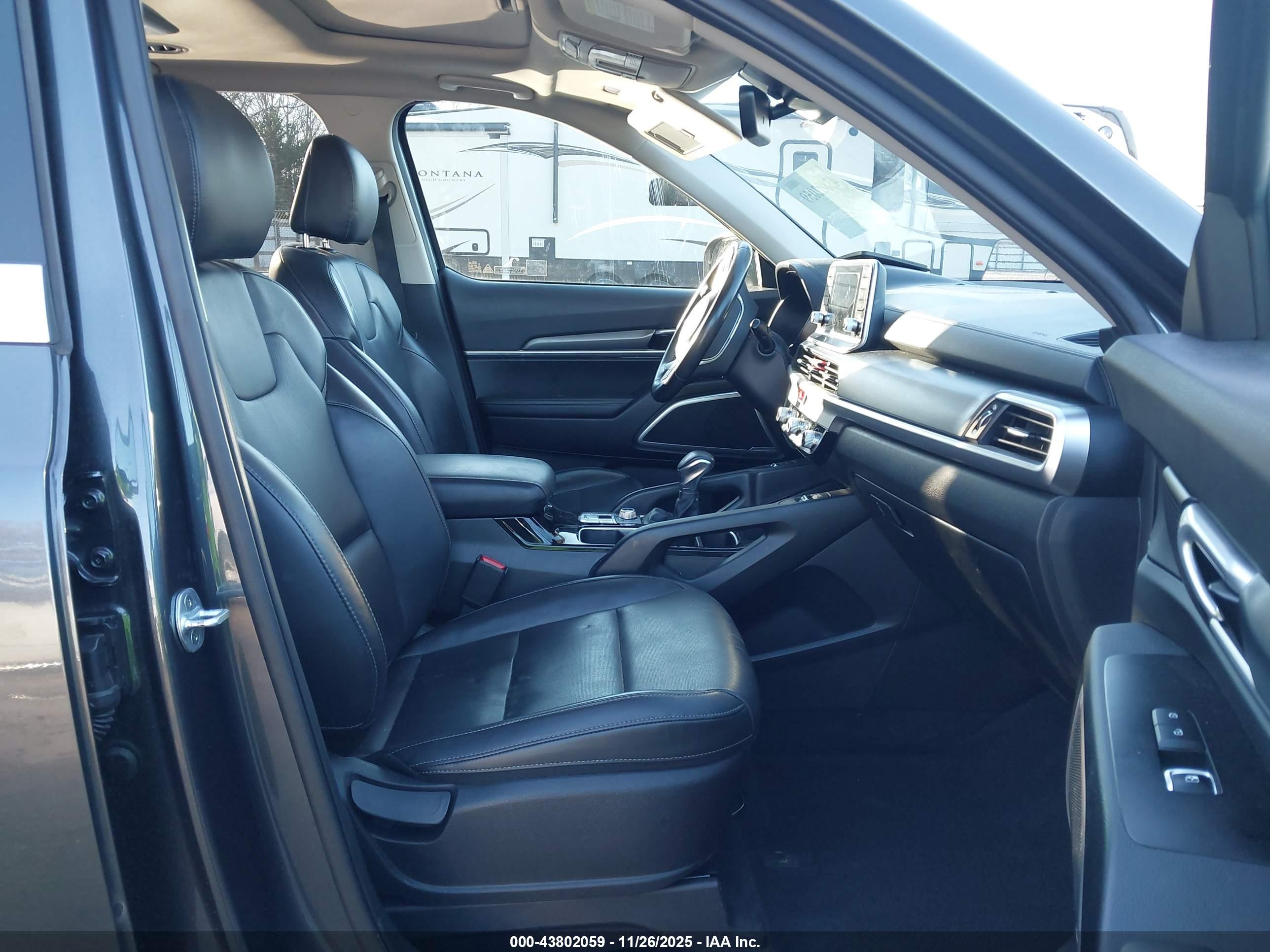 KIA TELLURIDE image 5