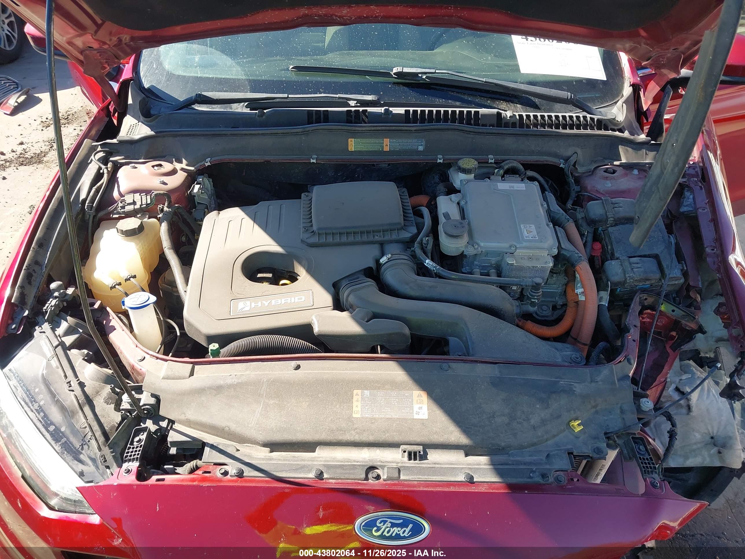 FORD FUSION image 10