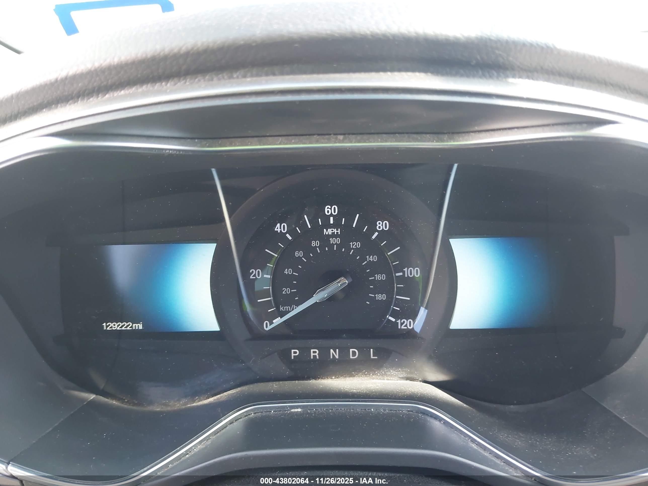 FORD FUSION image 7